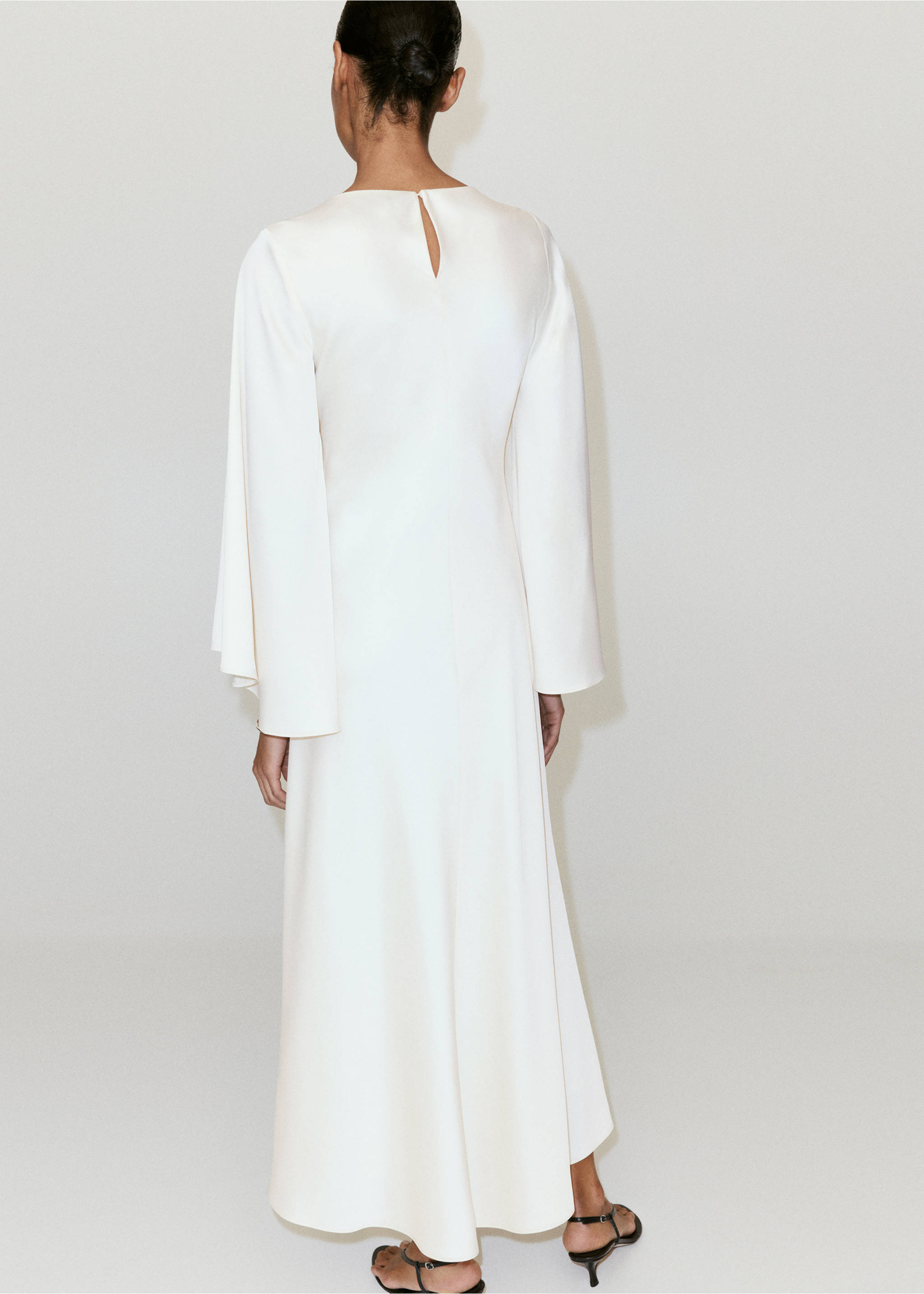 Ruched satin dress - Reverse of the article, Ecru. Ref: 37061448-00.