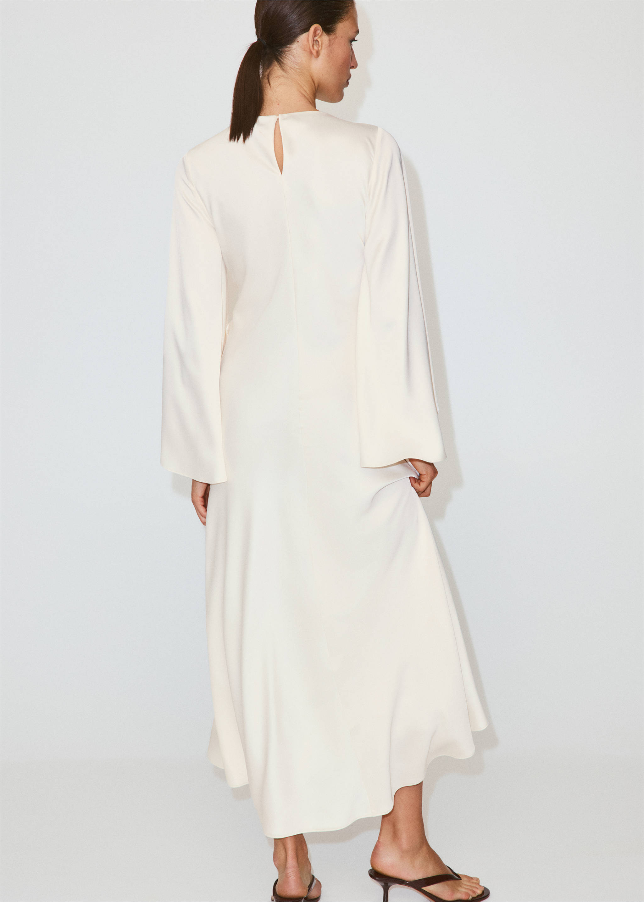 Vestido satinado fruncido - Reverso del artículo, Crudo. Ref: 37061448-01.