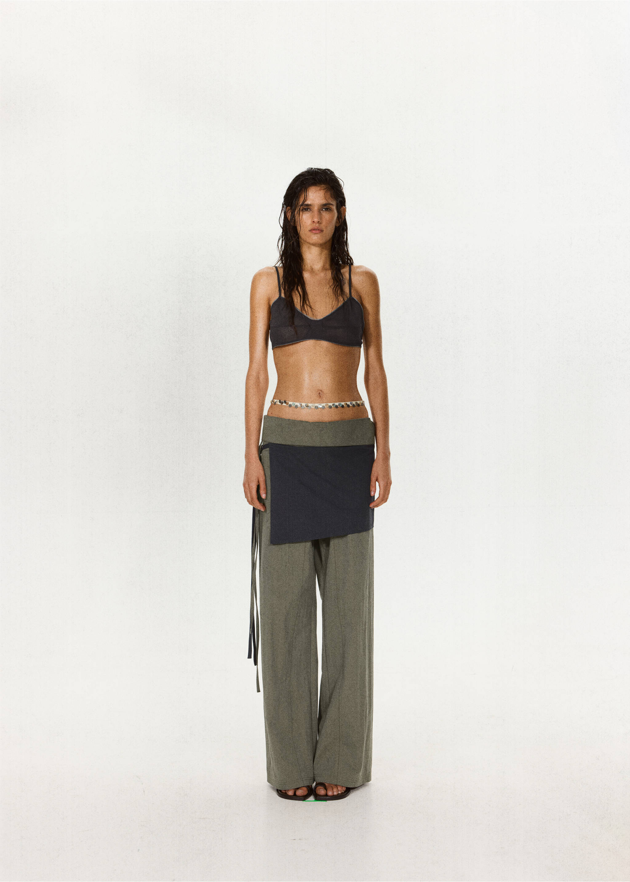Straight-leg contrast trousers - General plane, Grey. Ref: 37061451-00.