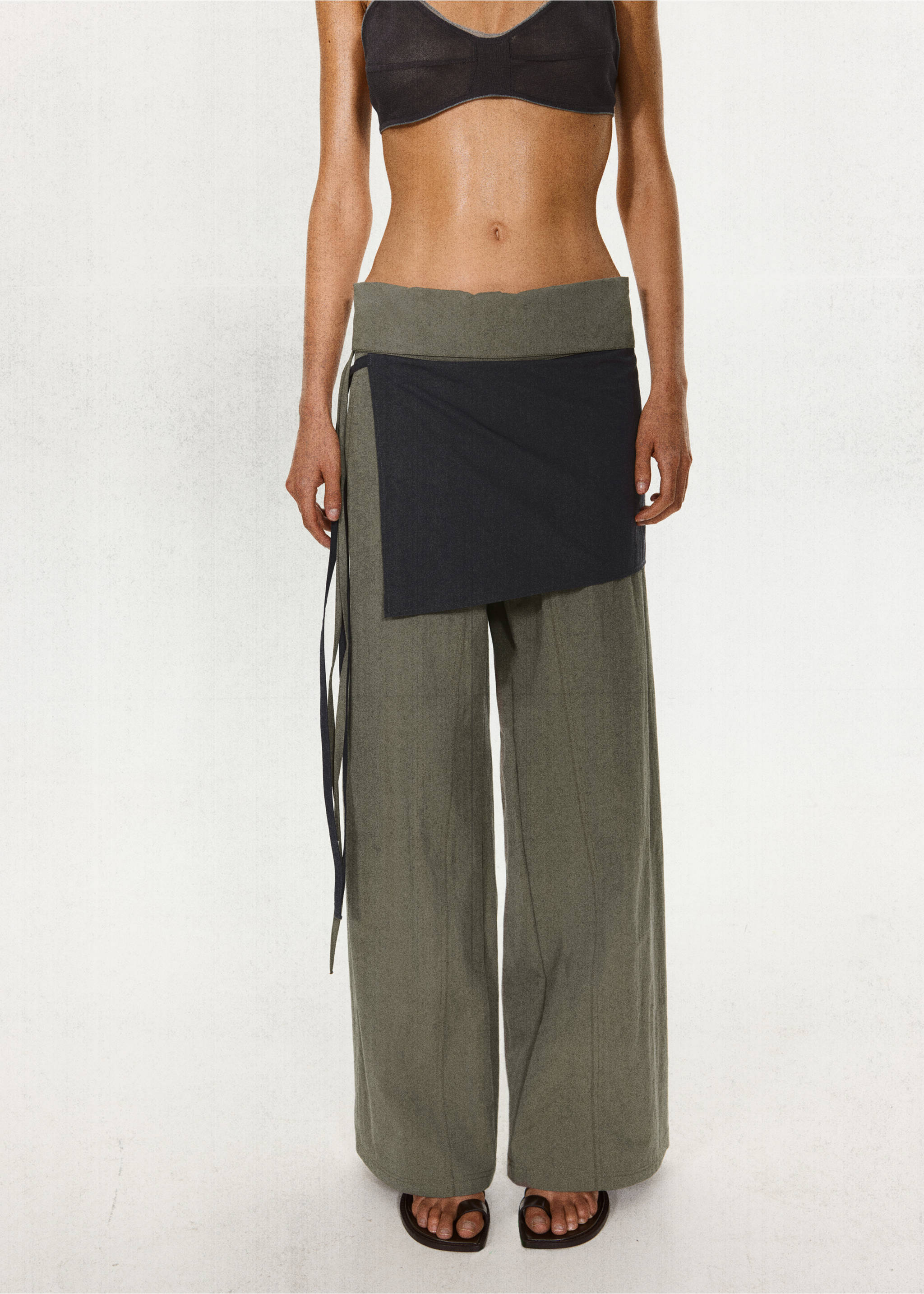 Straight-leg contrast trousers - Medium plane, Grey. Ref: 37061451-00.