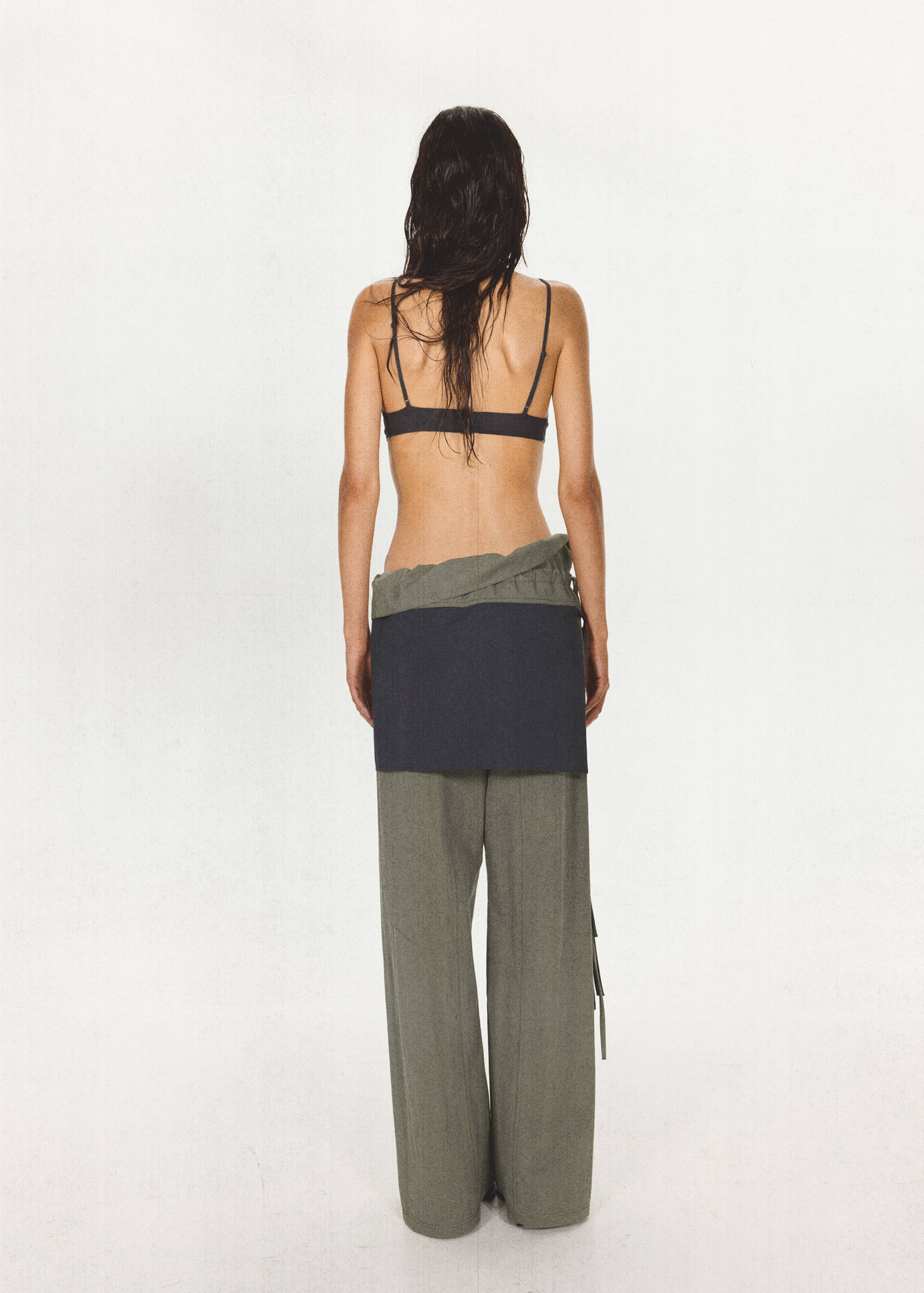 Pantalón superposición lazada - Reverso del artículo