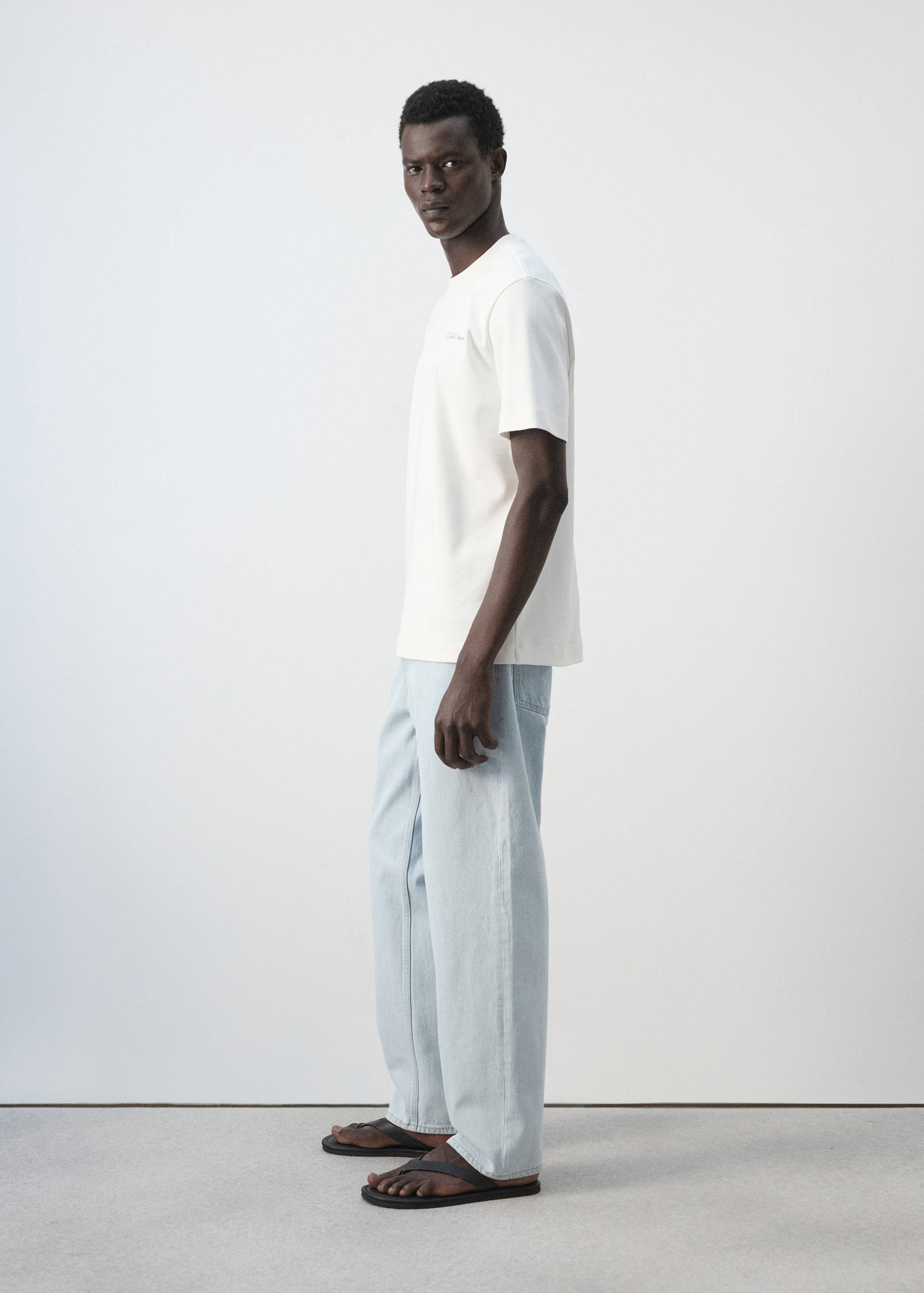 100% cotton t-shirt with drawing - Details of the article 2