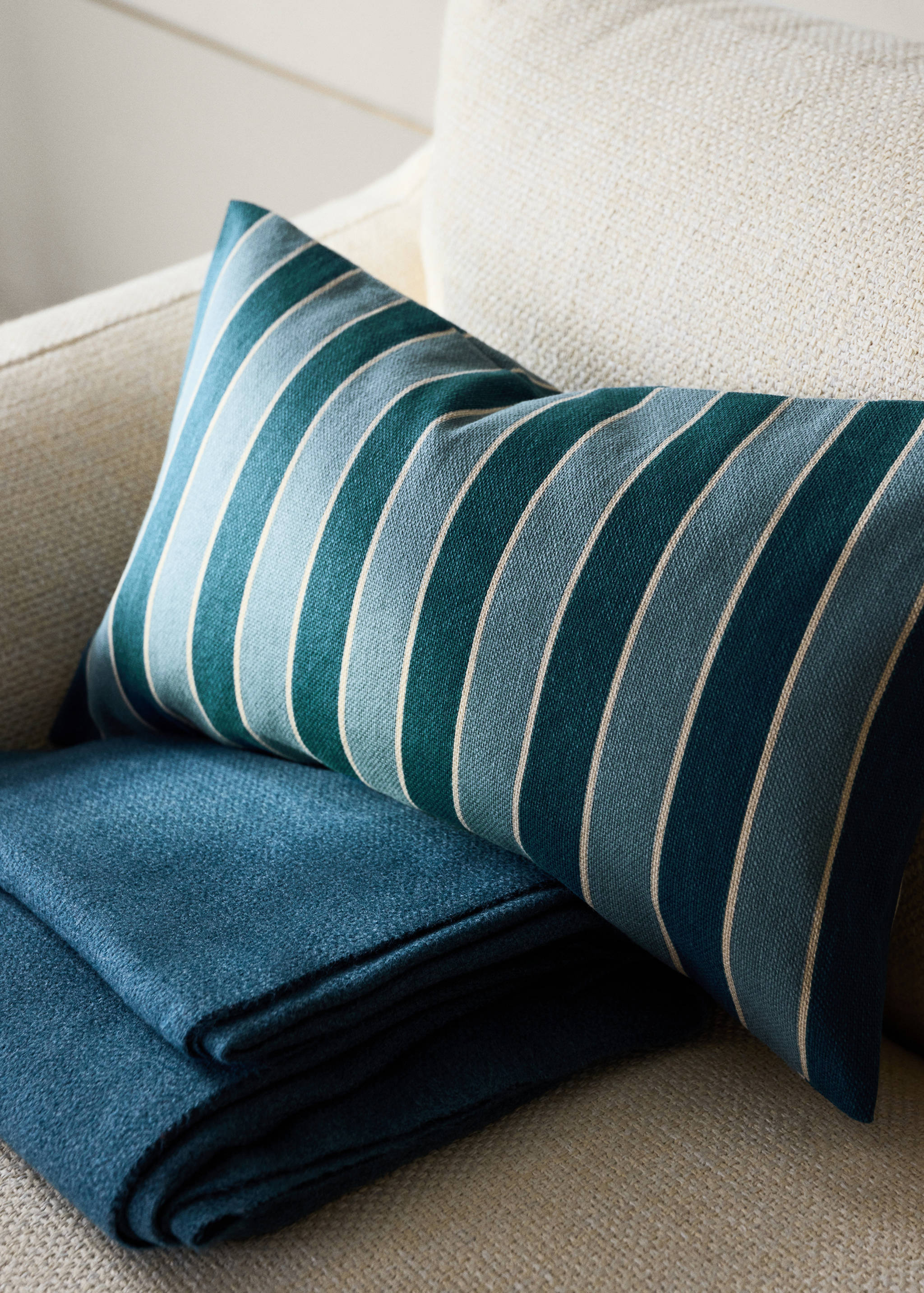 Cotton cushion cover with printed stripes 30x50 cm - General plane