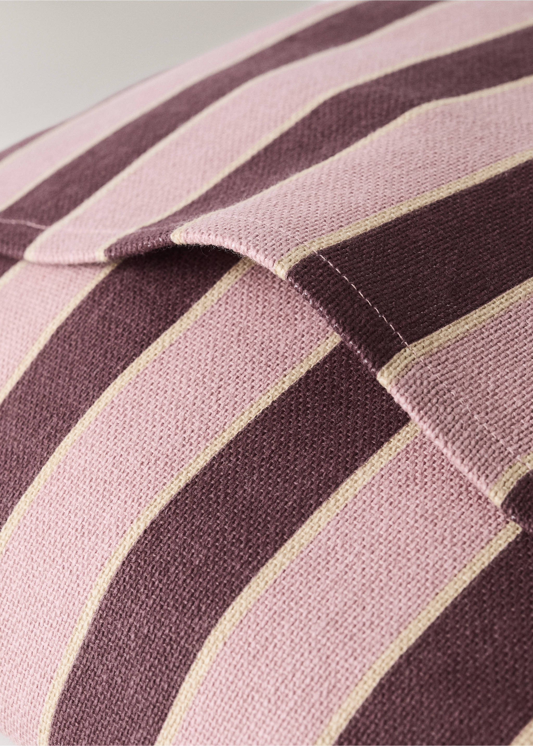 Cotton cushion cover with printed stripes 30x50 cm - Details of the article 2, Dark Red. Ref: 37061467-00.