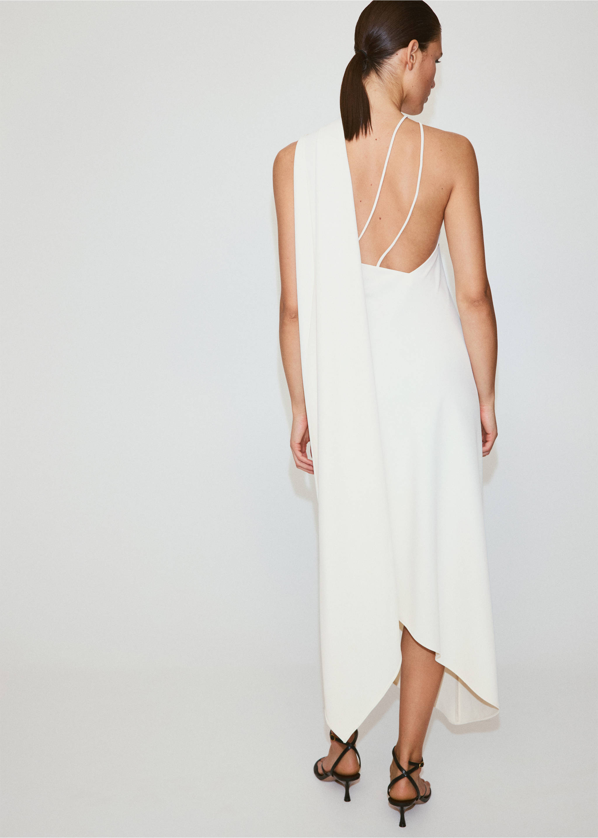 Robe asymétrique foulard - Verso de l’article, Écru. Ref: 37061468-01.