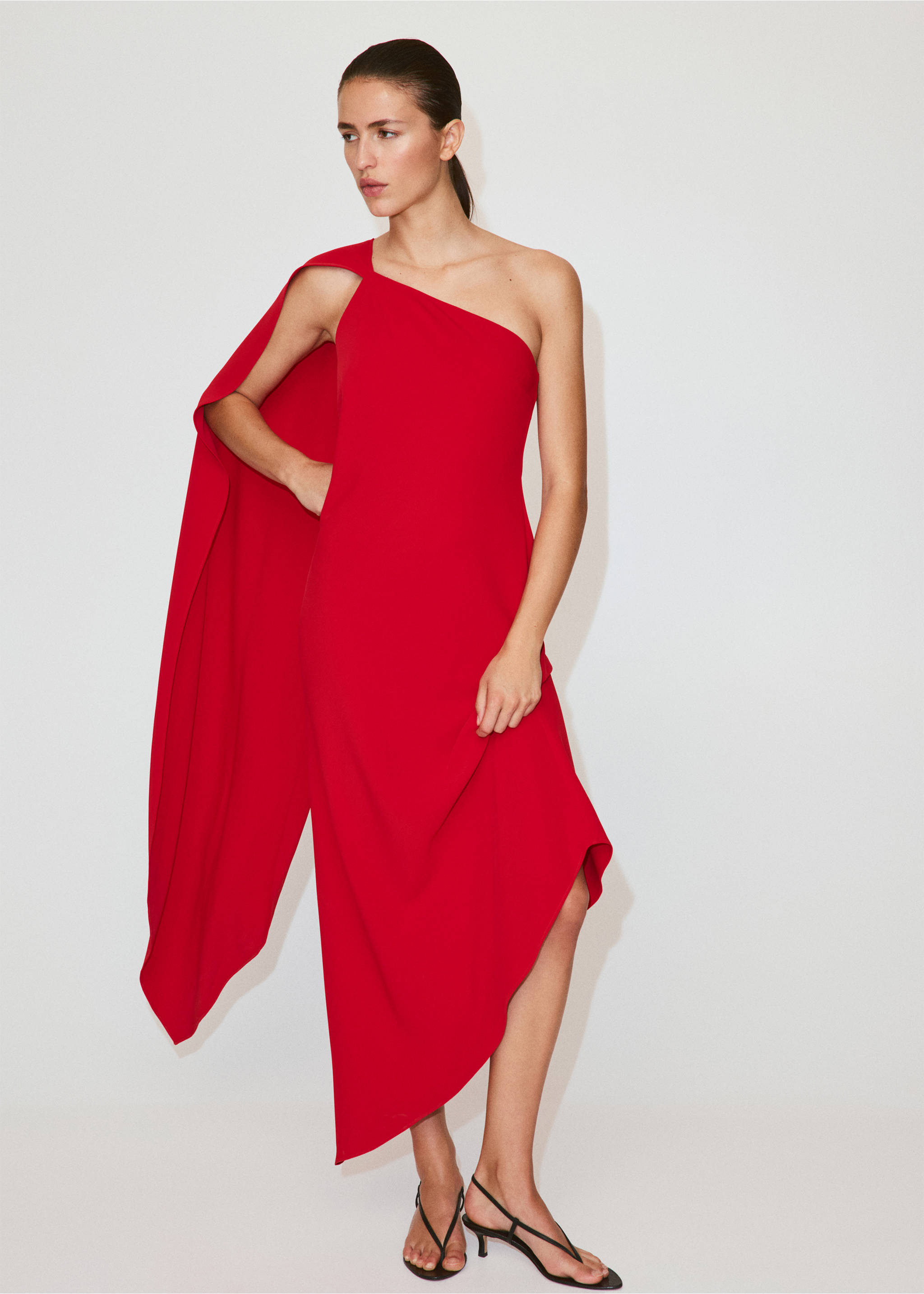 Robe asymétrique foulard - Plan général, Rouge. Ref: 37061468-01.