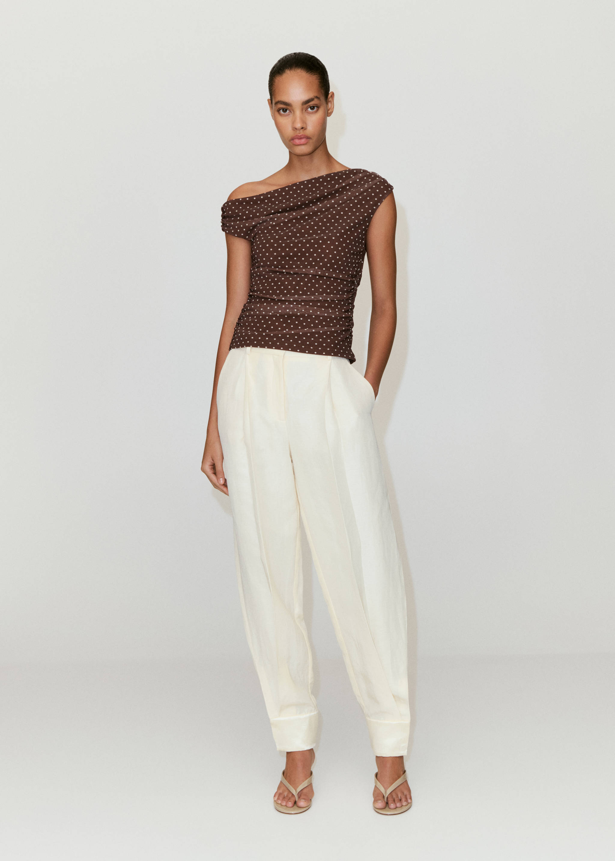 Asymmetric polka dot top - General plane