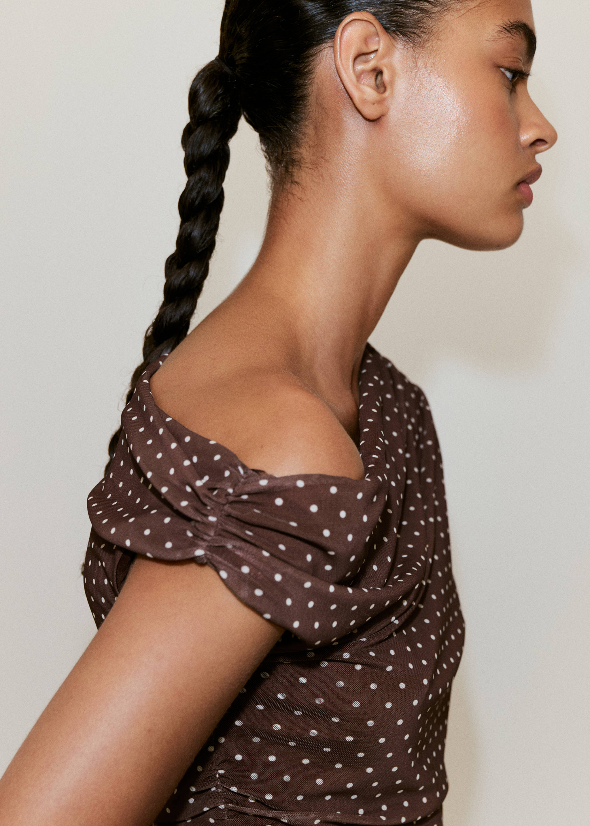 Asymmetric polka dot top - Details of the article 1