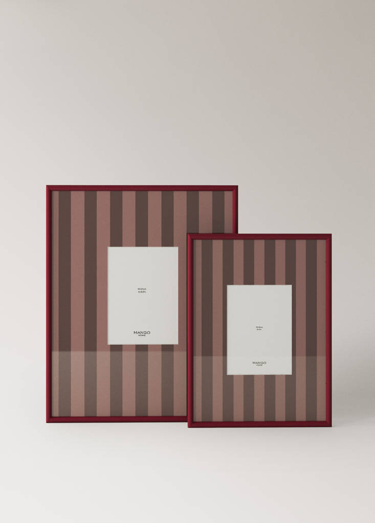 Medium striped wooden photo frame — Maroon