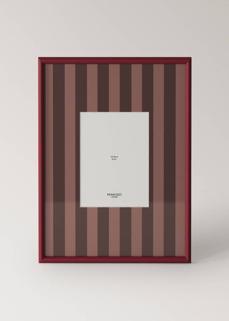 Medium striped wooden photo frame — Maroon