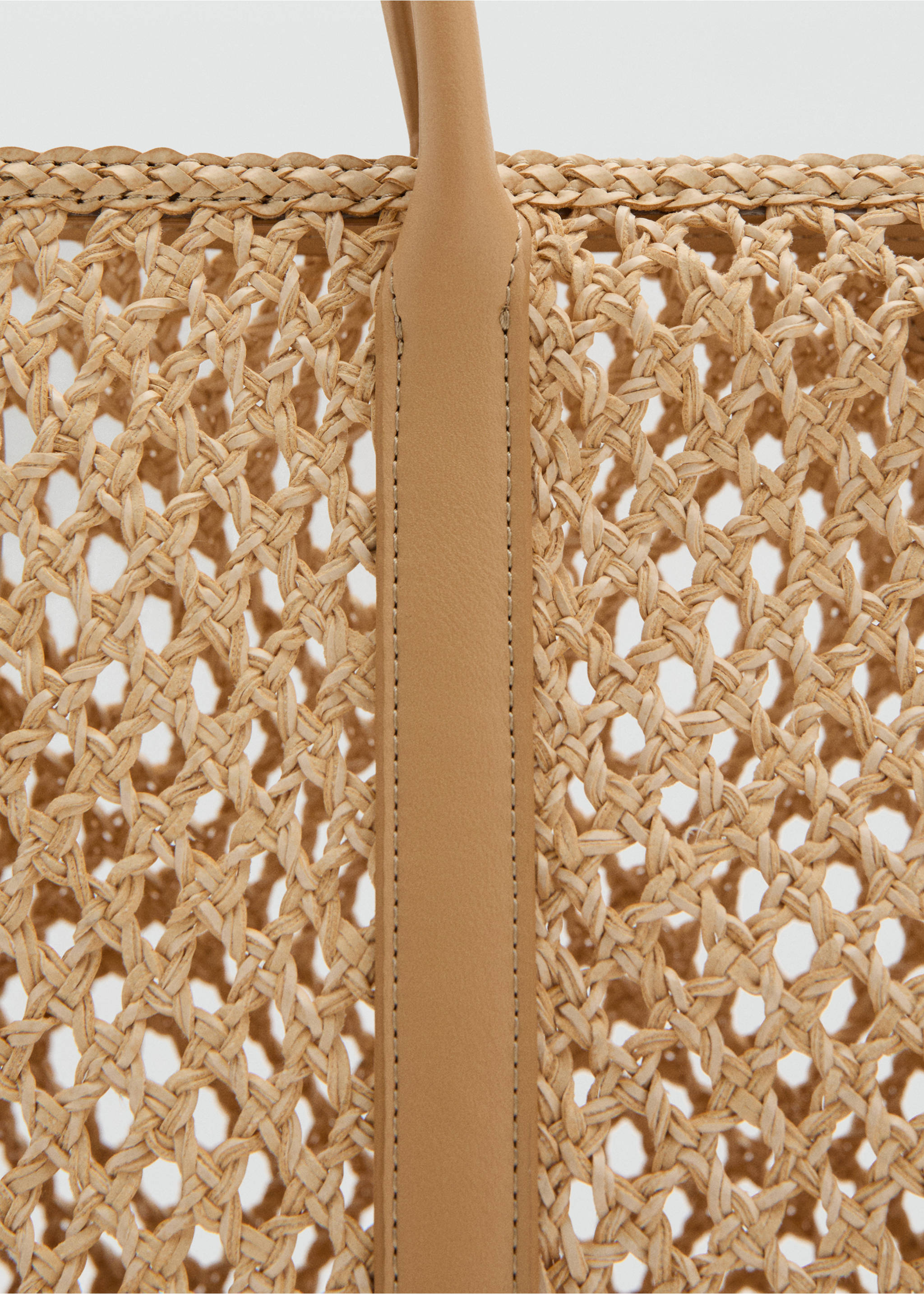 Braided shoulder bag - Details of the article 1, Beige. Ref: 37061510-00.