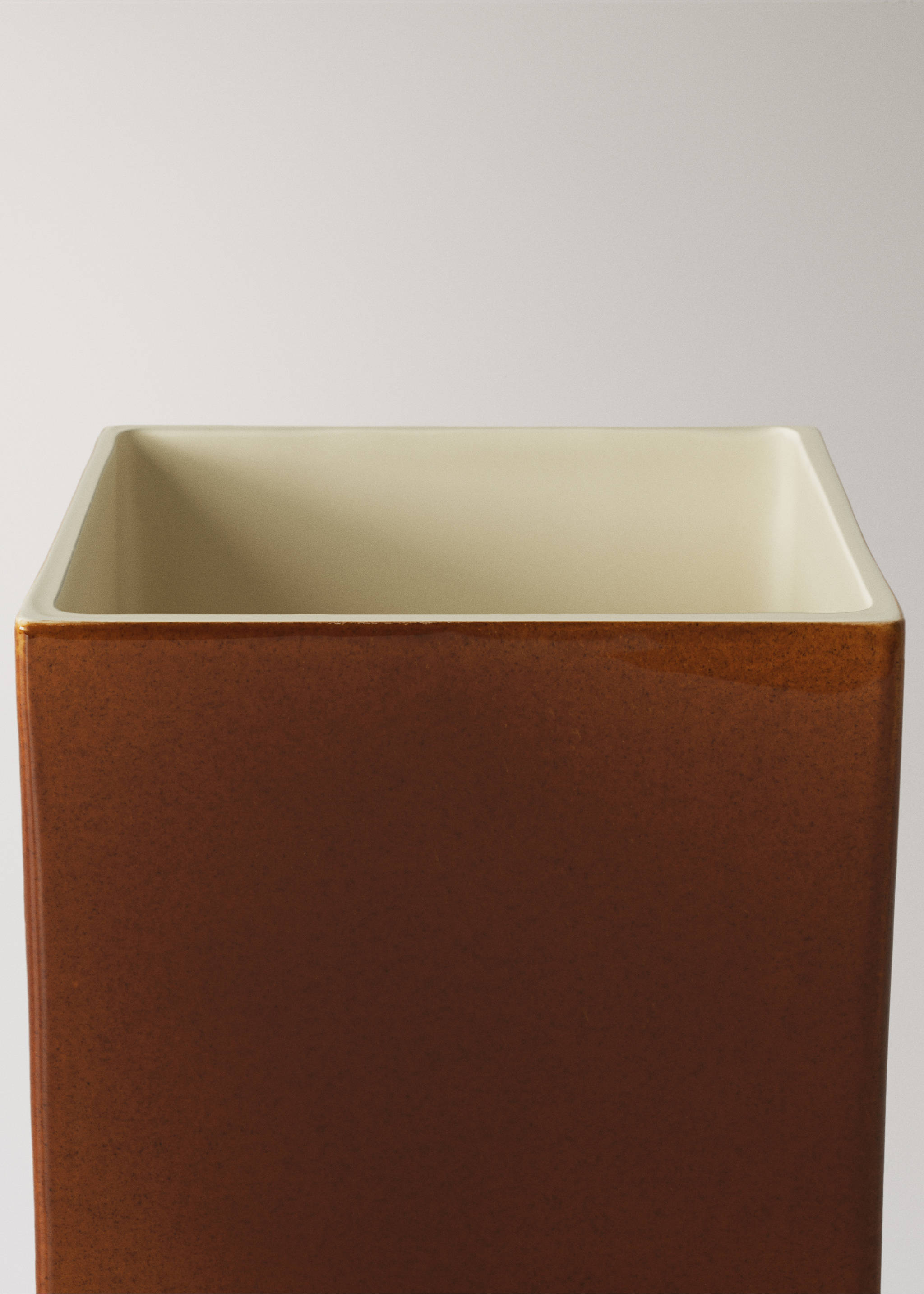 Small 100% ceramic vase - Details of the article 1, Brown. Ref: 37061514-00.