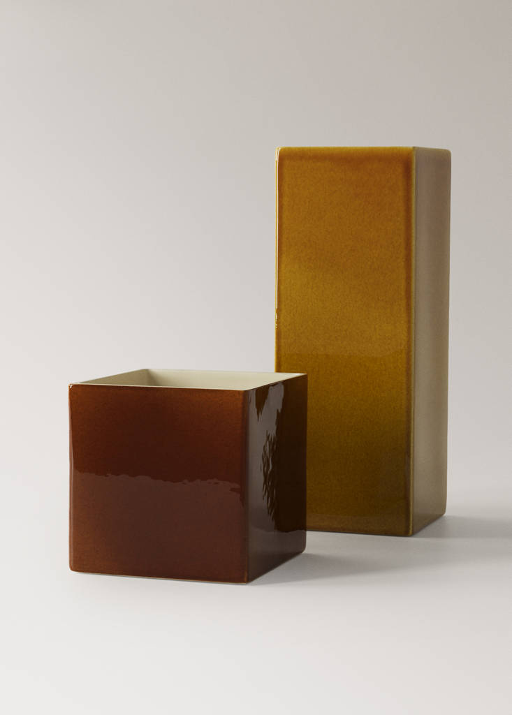 Small 100% ceramic vase — Brown