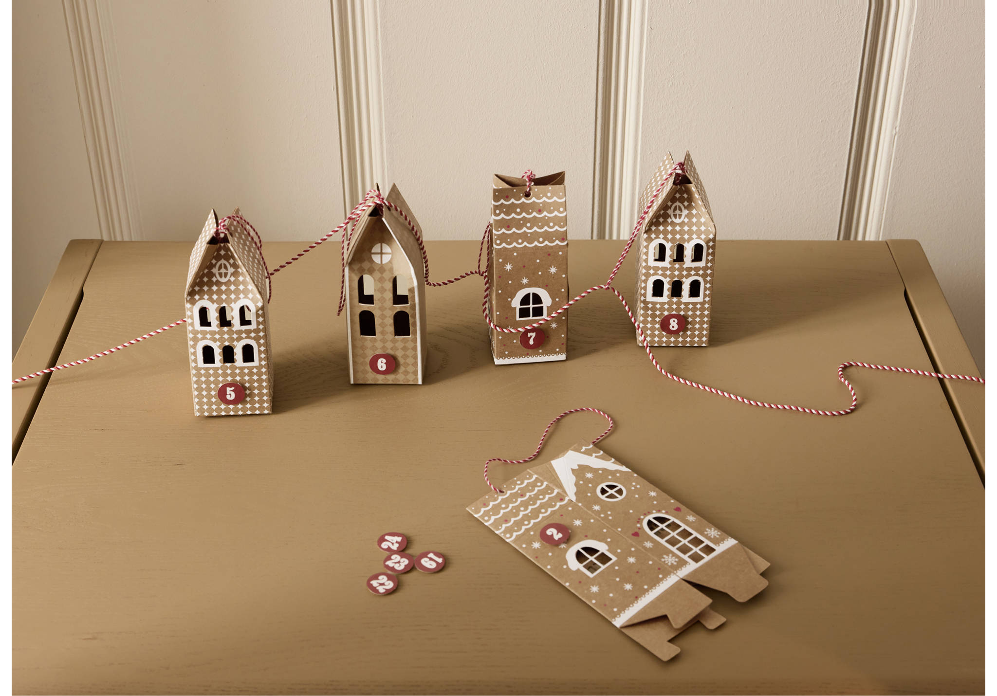 Garlanda calendari advent casetes - Pla panoràmic