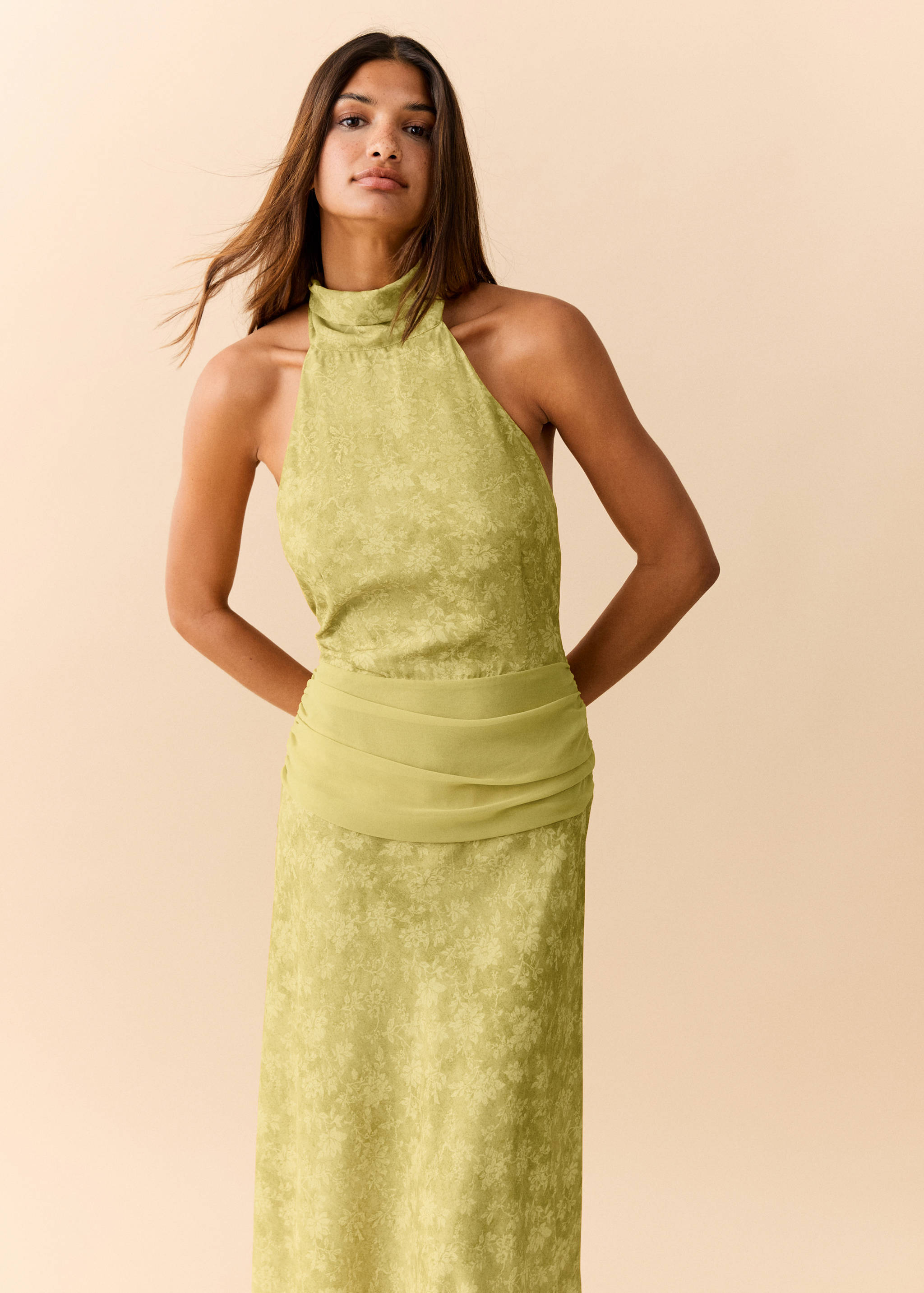 Halter-neck open-back dress - Details of the article 3