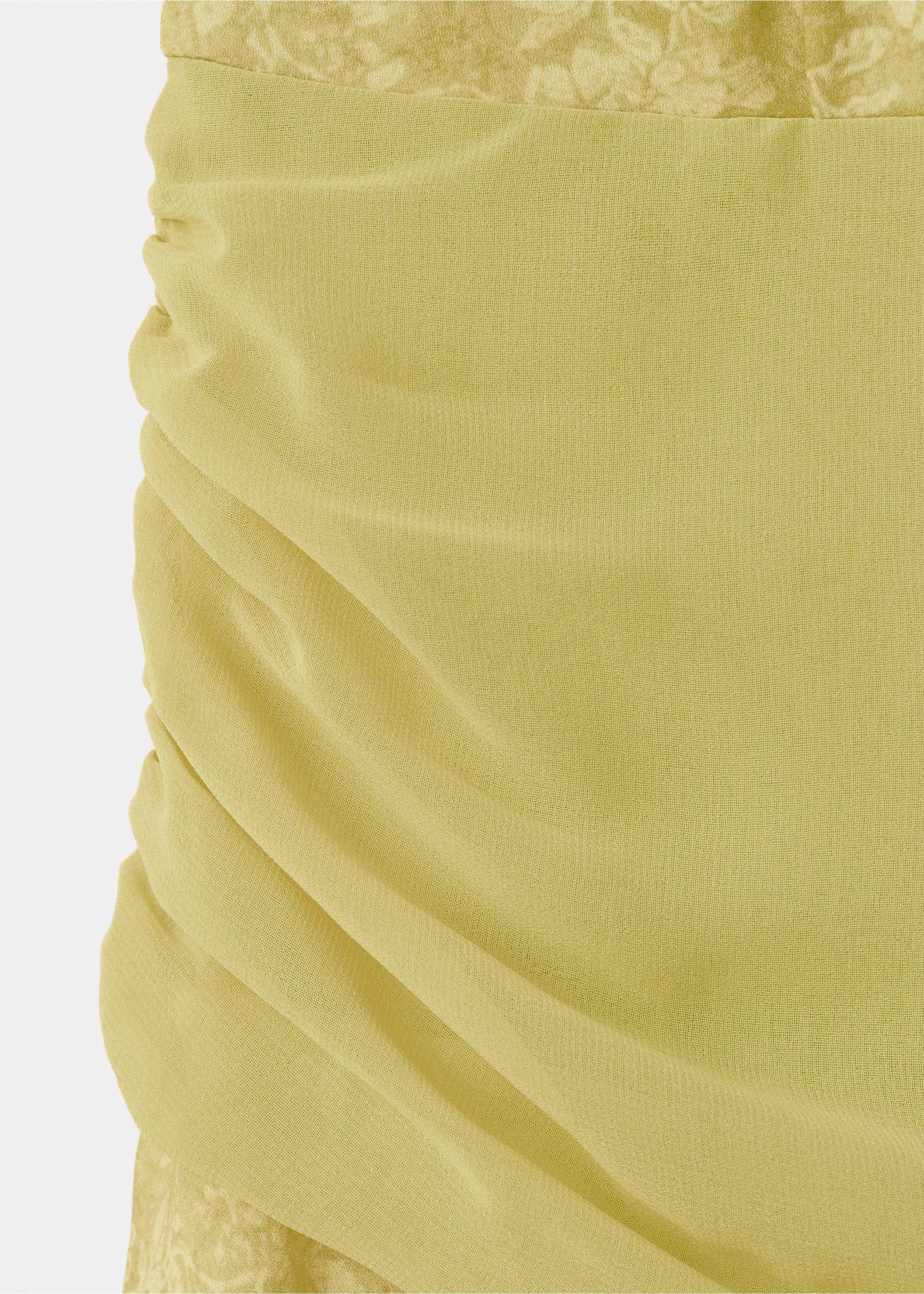 Halter-neck open-back dress - Details of the article 0, Lime. Ref: 37061541-00.