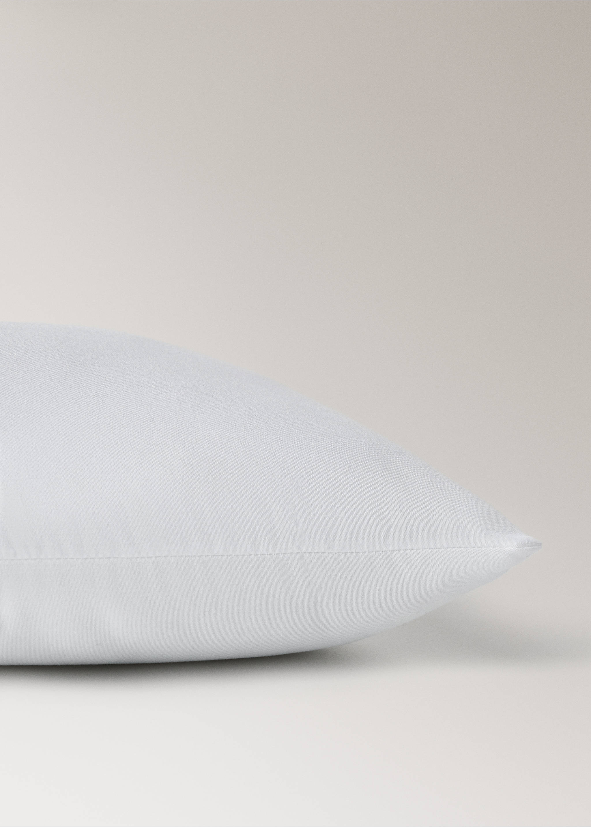 Microfibre pillow filling 30x50 cm - Details of the article 2, White. Ref: 37061548-00.