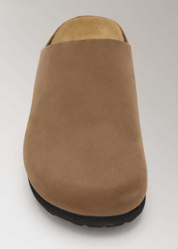 Minimalist leather clogs — Brown