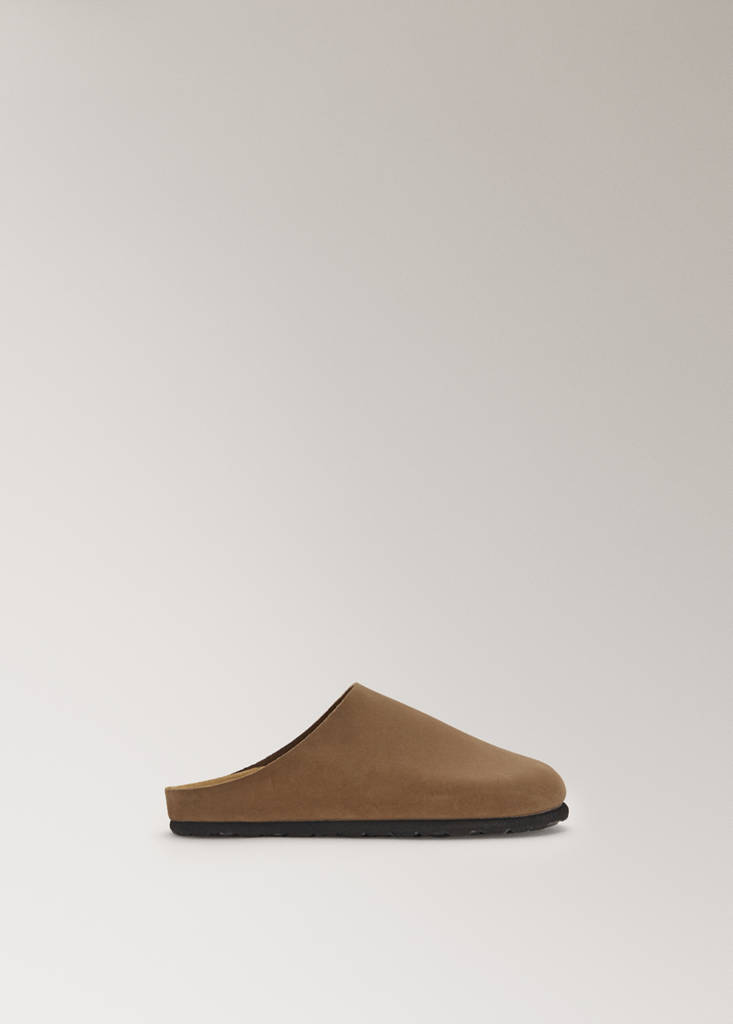 Minimalist leather clogs — Brown
