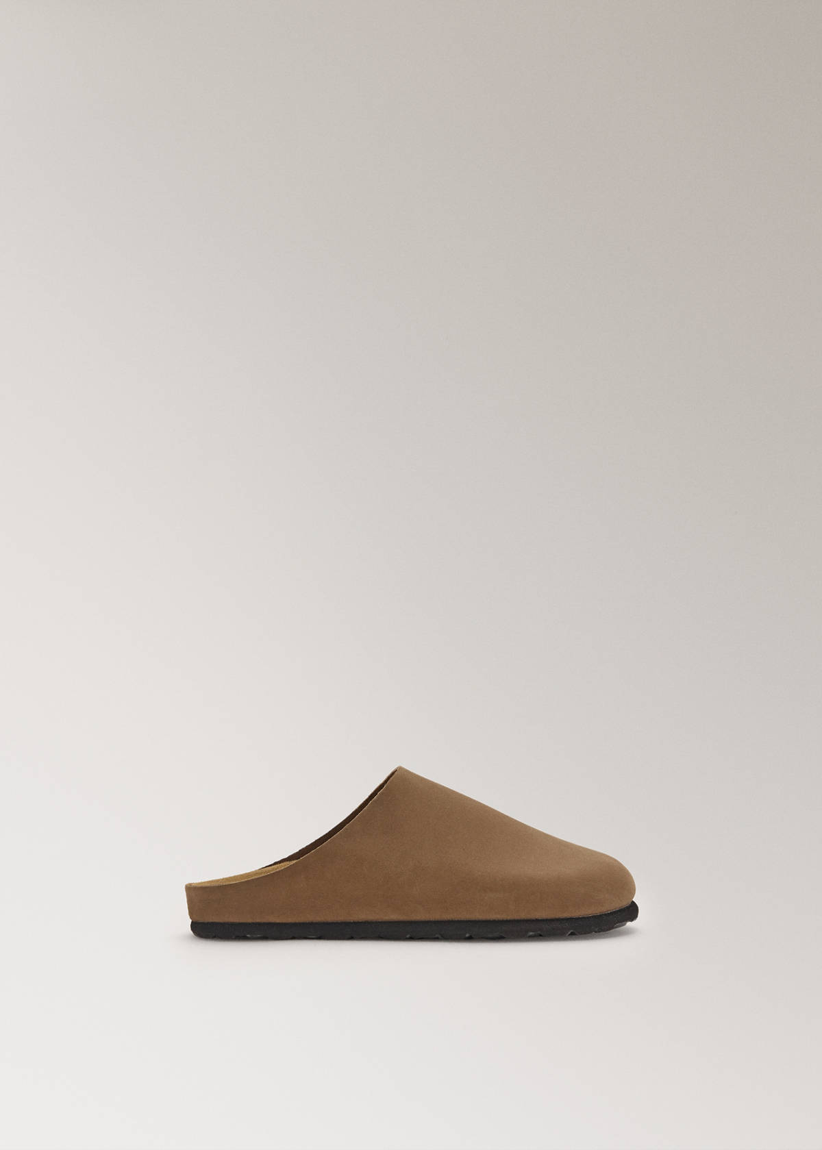 Minimalist leather clogs — Brown