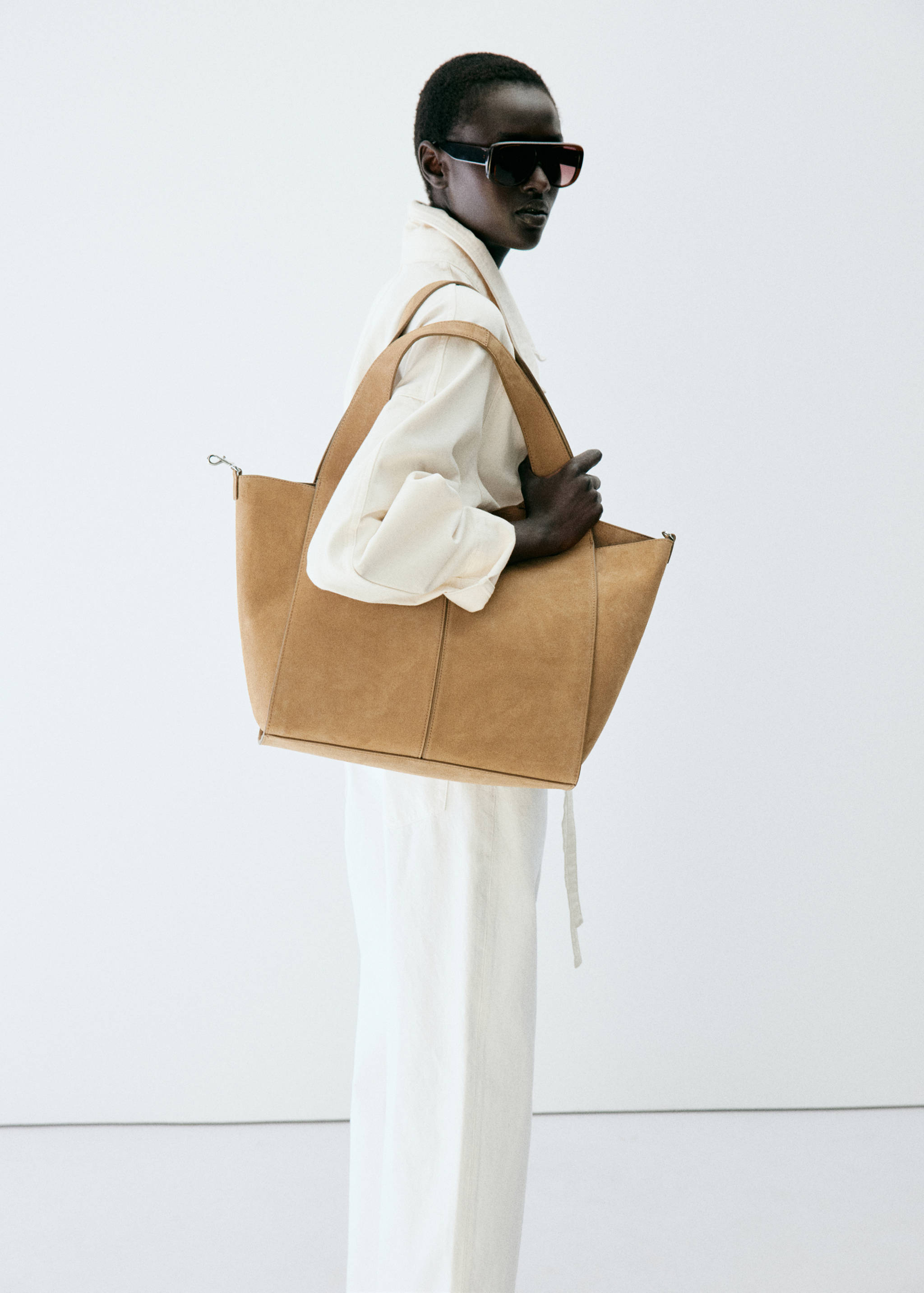 Leather shopper bag - General plane