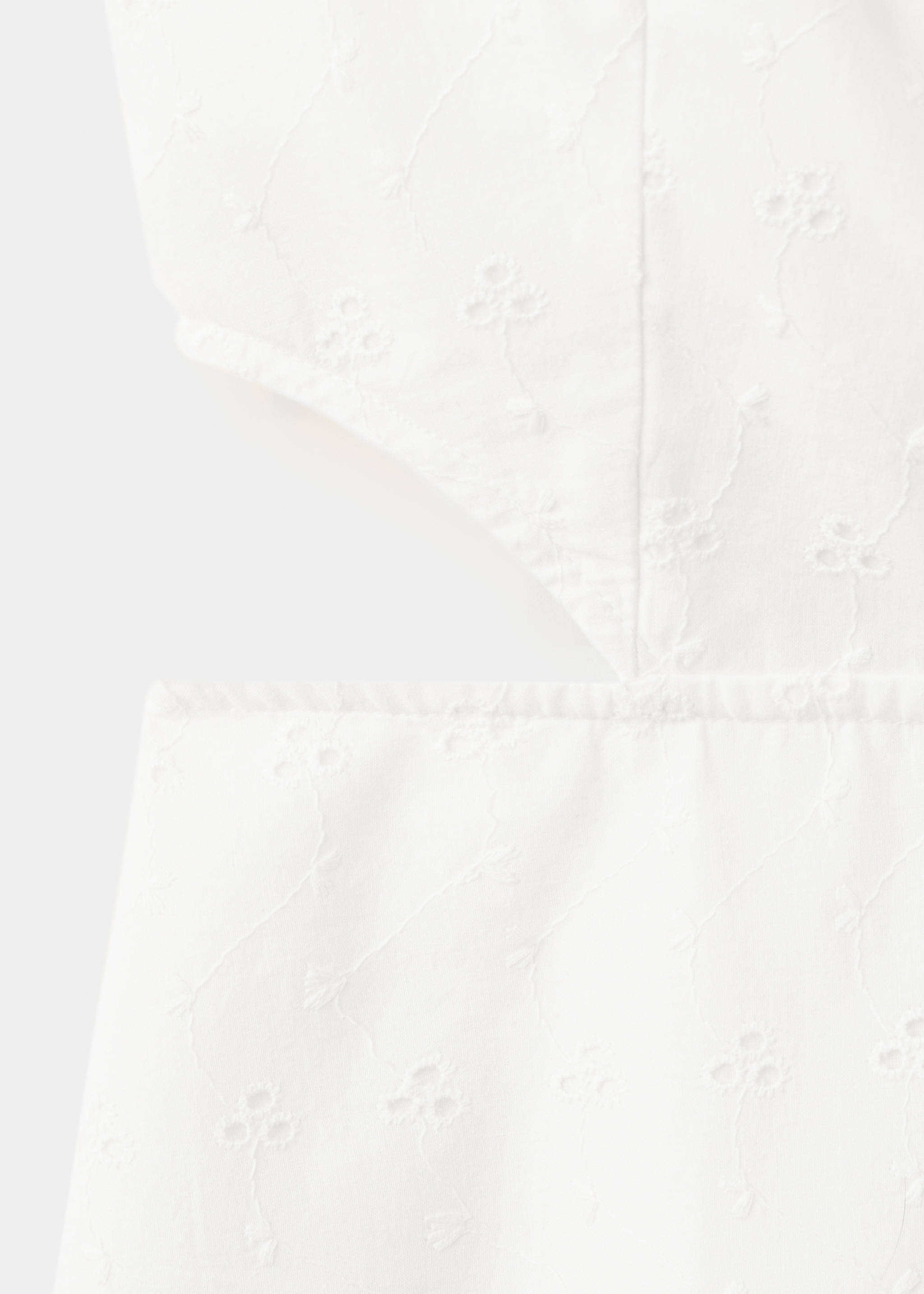 Vestido com abertura e bordados - Pormenor do artigo 0