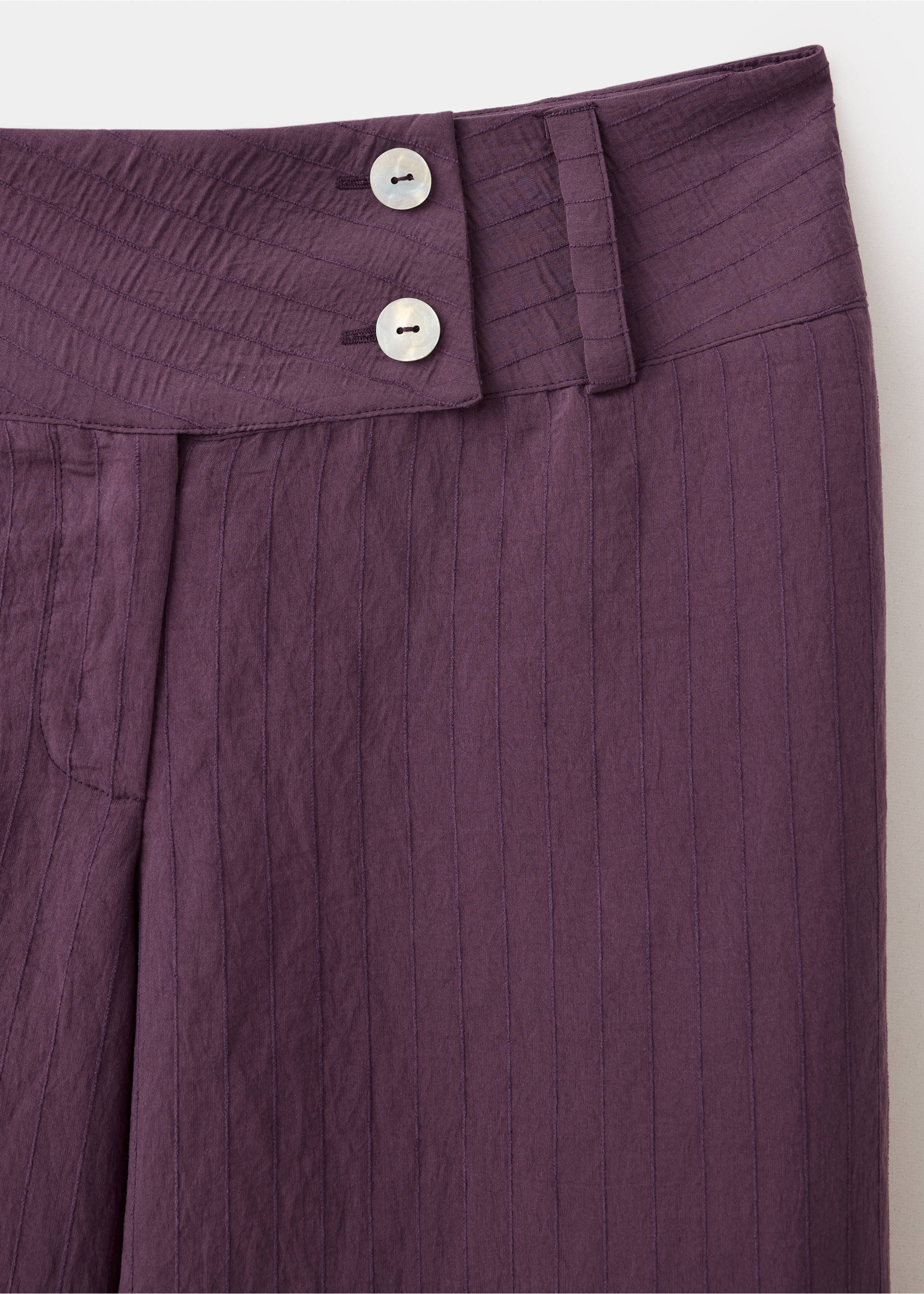 Low waist textured trousers - Details of the article 8, Purple. Ref: 37062538-00.