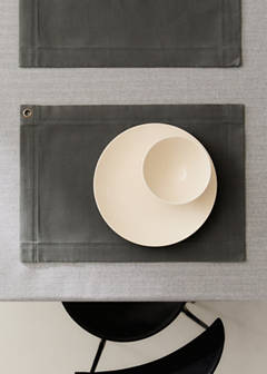 Waxed canvas cotton placemat — Green 1