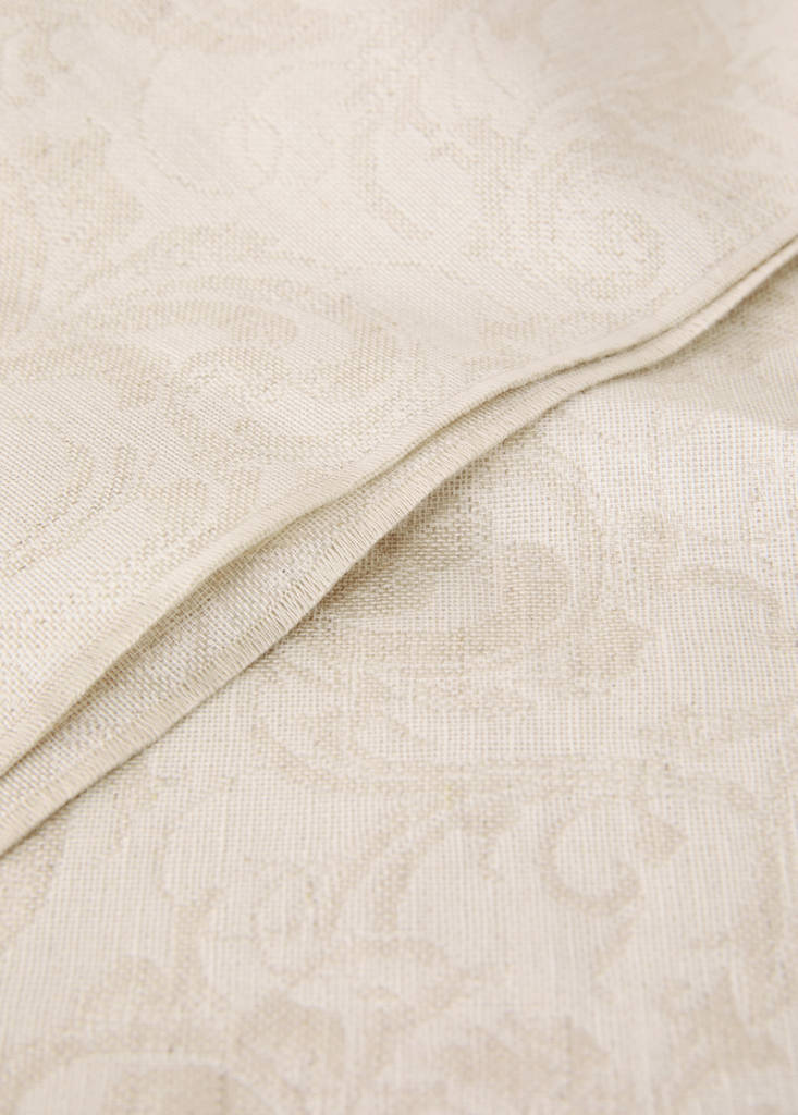 Jacquard resin-coated tablecloth with overlock for 6 to 8 people — Light/Pastel Brown
