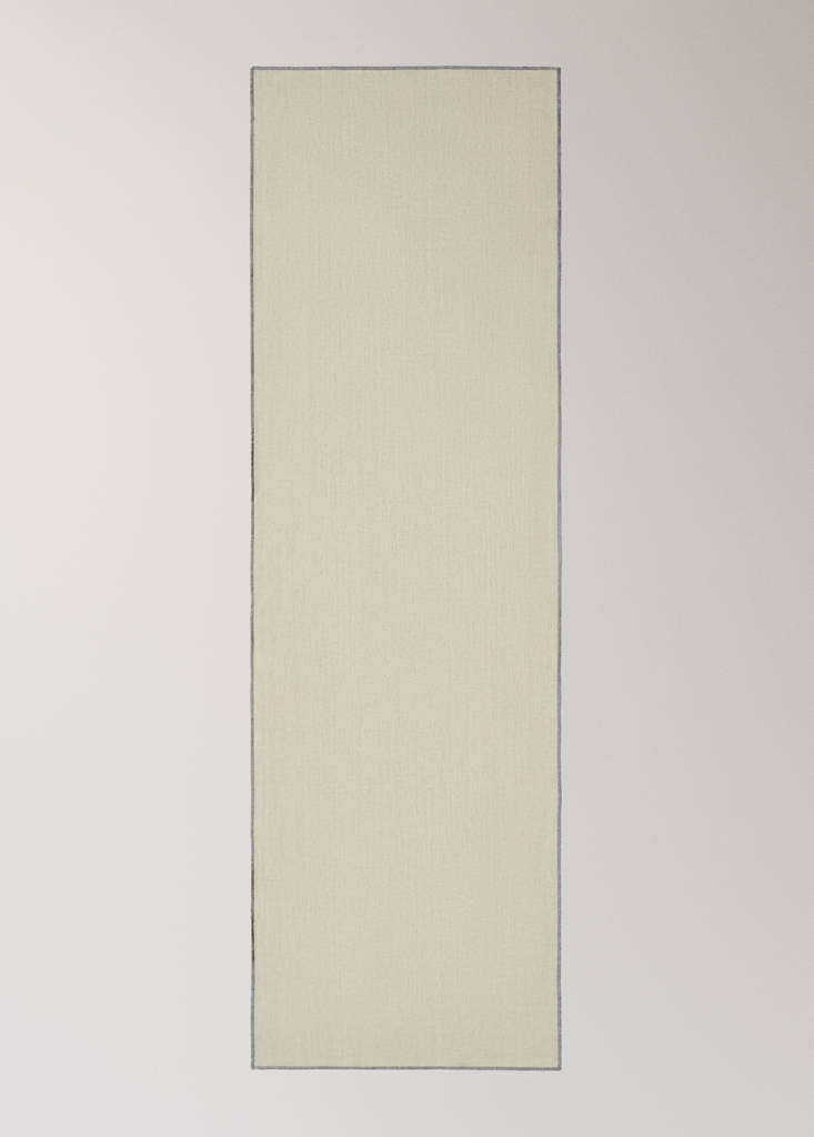 Resin-coated linen table runner with overlock stitching — Light/Pastel Brown