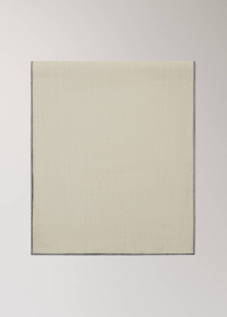 Resin-coated linen table runner with overlock stitching — Light/Pastel Brown