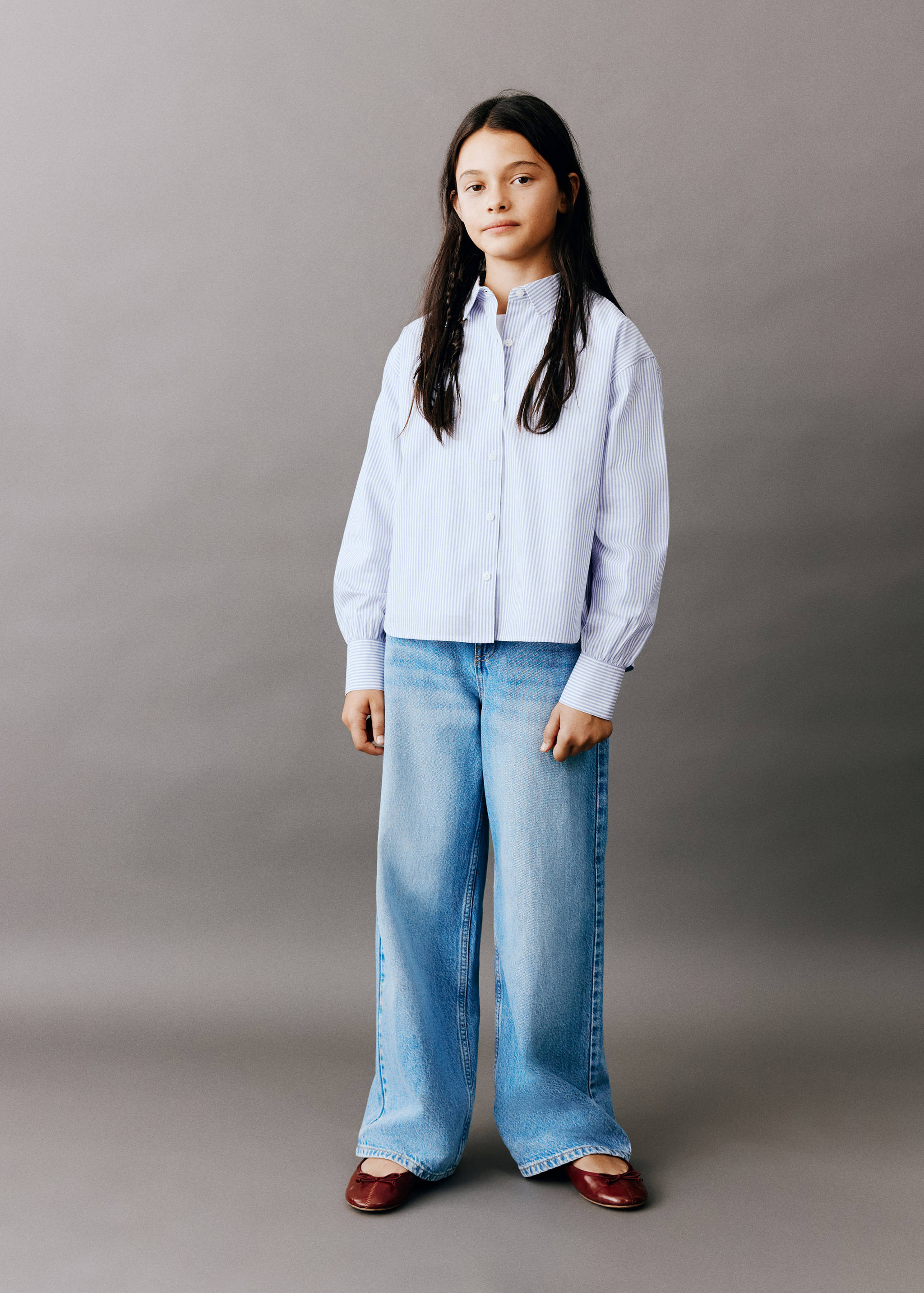 Cotton shirt with a shirt collar - General plane