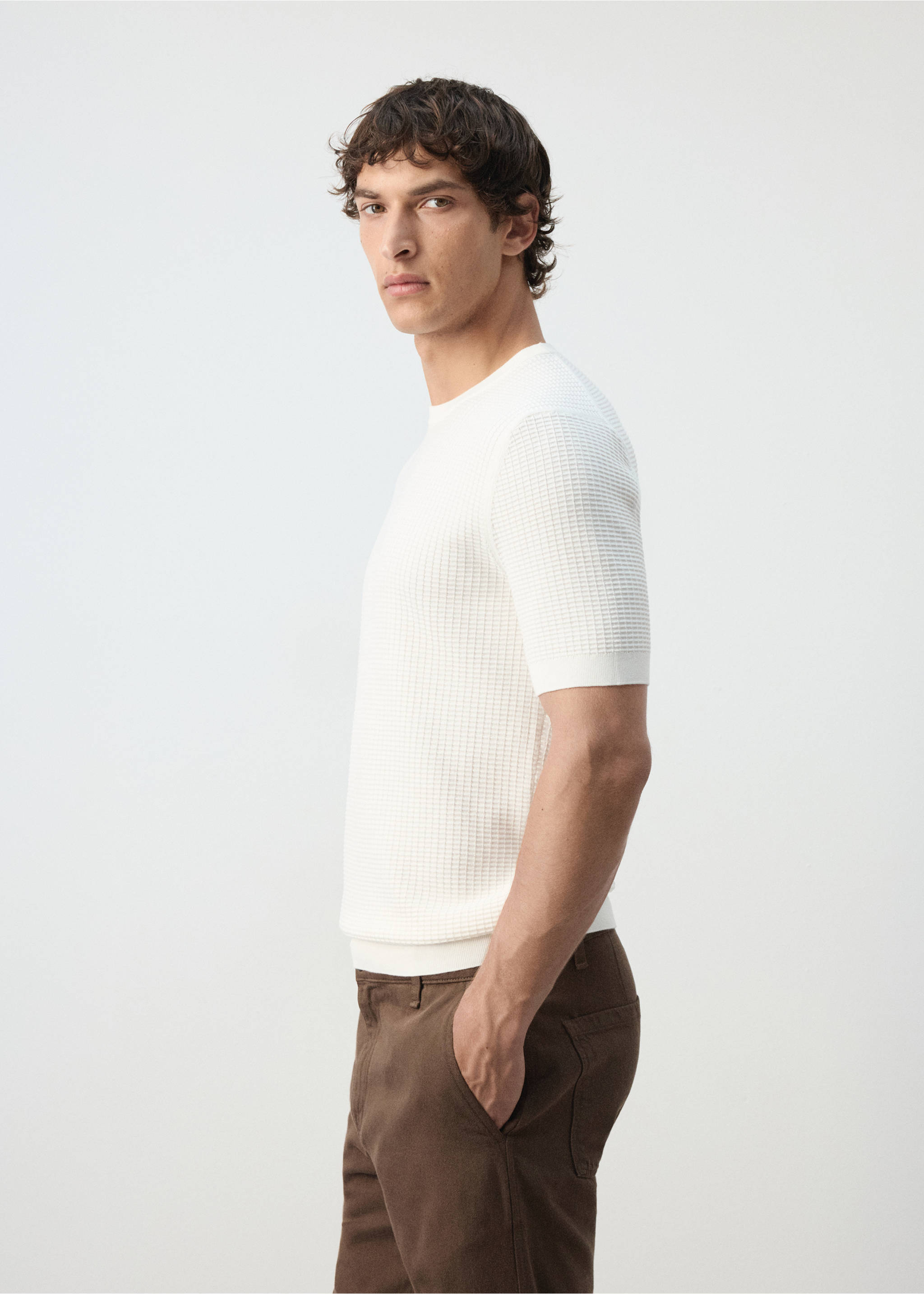 100% cotton knitted t-shirt - Details of the article 2, Off White. Ref: 37062899-00.