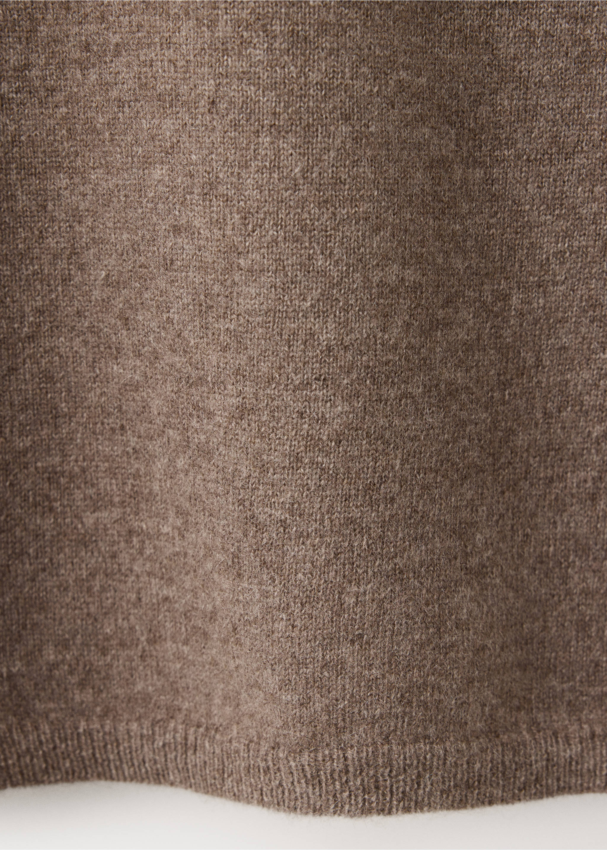 100% cashmere sweater - Details of the article 0, Medium Brown. Ref: 37062900-00.