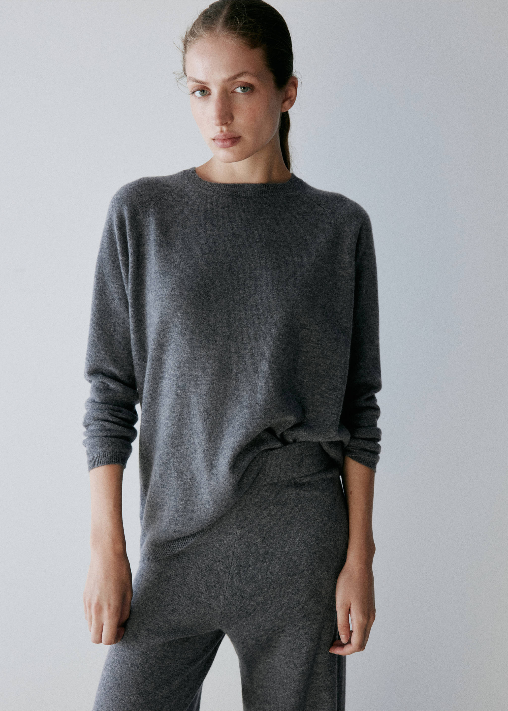 100% cashmere sweater - Medium plane, Grey. Ref: 37062900-00.