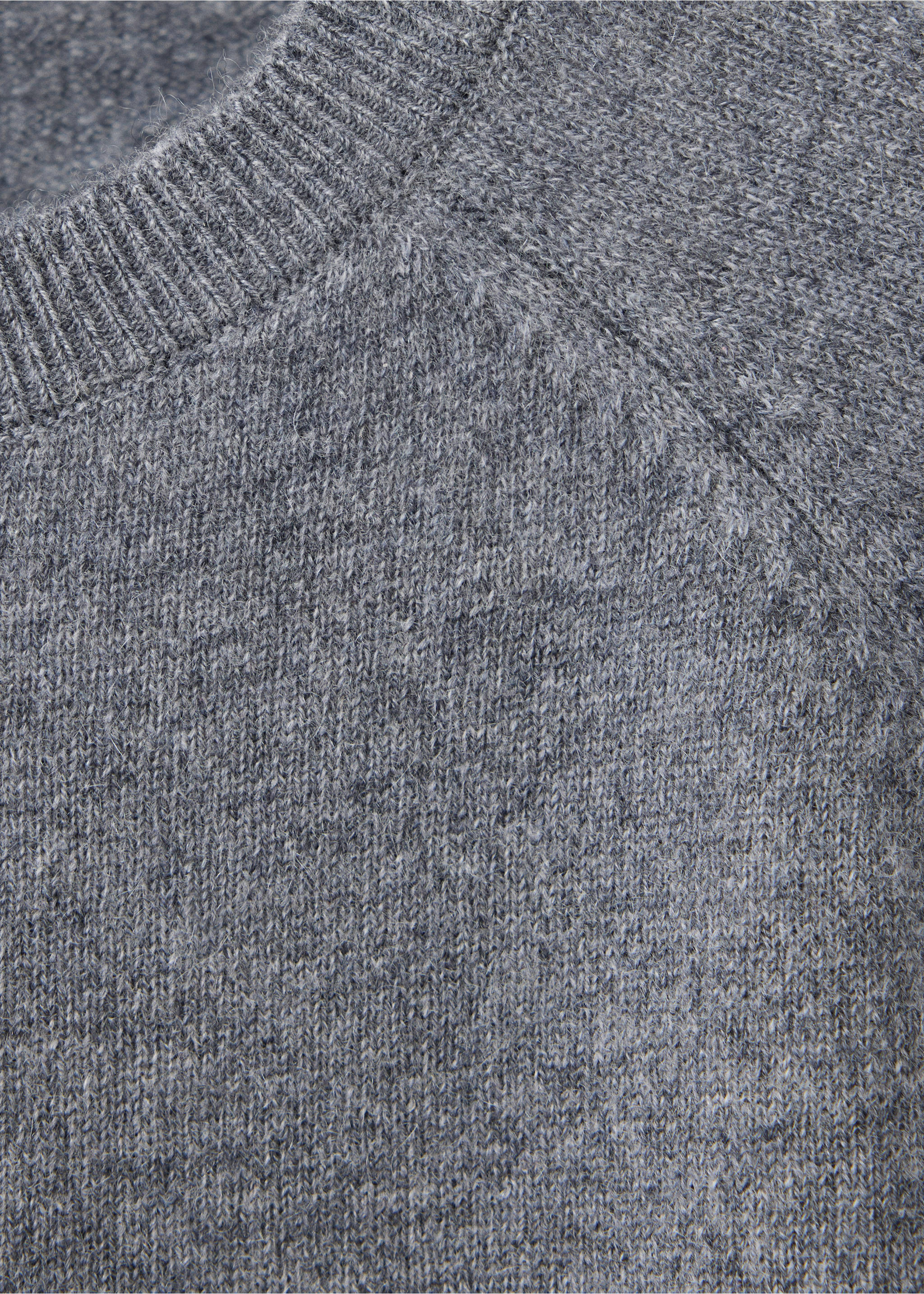100% cashmere sweater - Details of the article 8, Grey. Ref: 37062900-00.