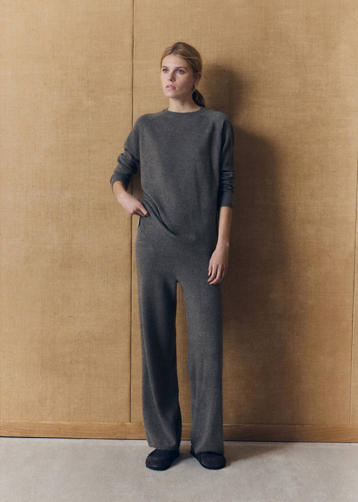 100% cashmere sweater — Grey