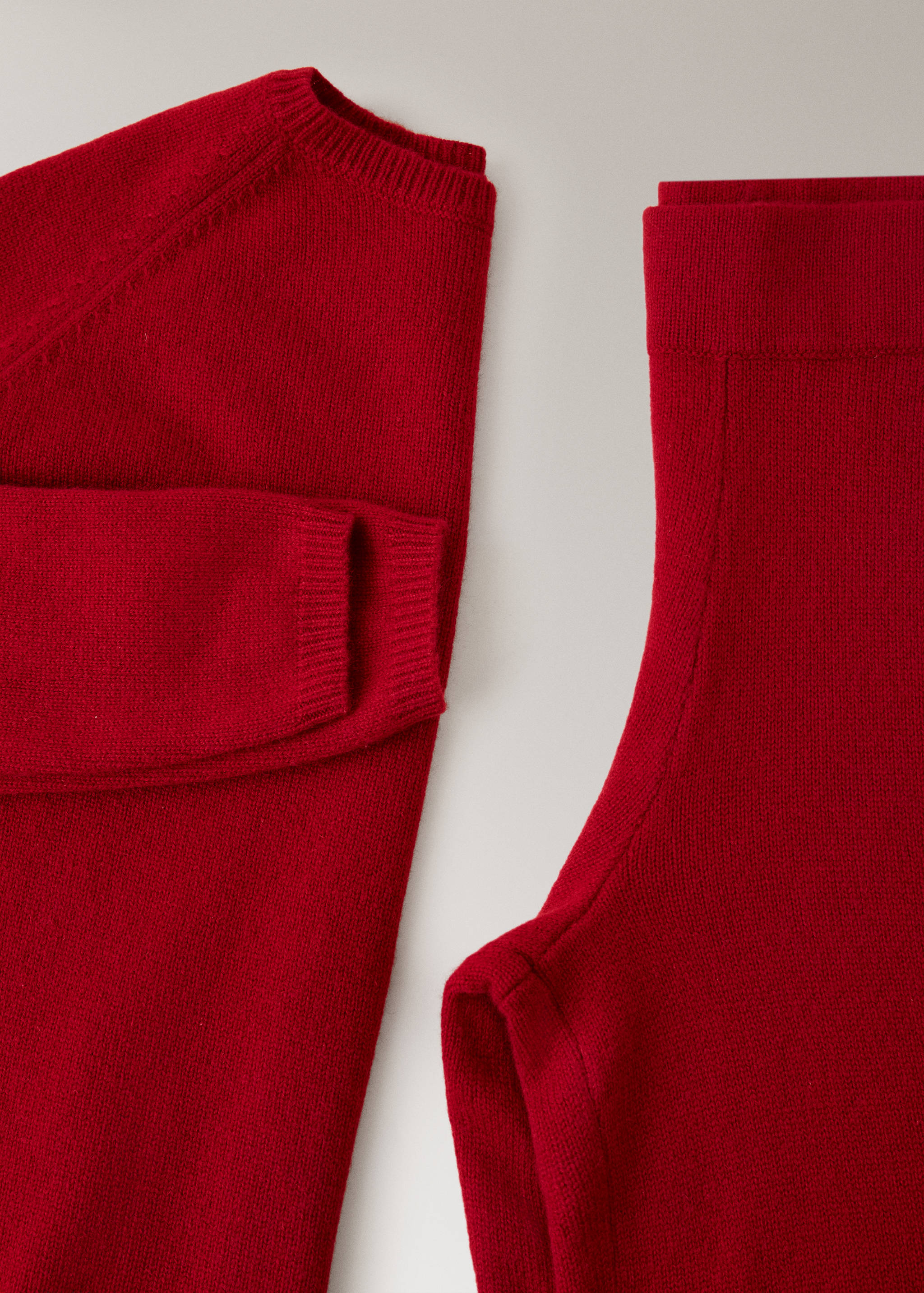 Thick 100% cashmere sweater - Details of the article 0