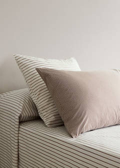 Two striped cotton pillowcases, 200 thread count, 50 x 75 cm — Coffee 1