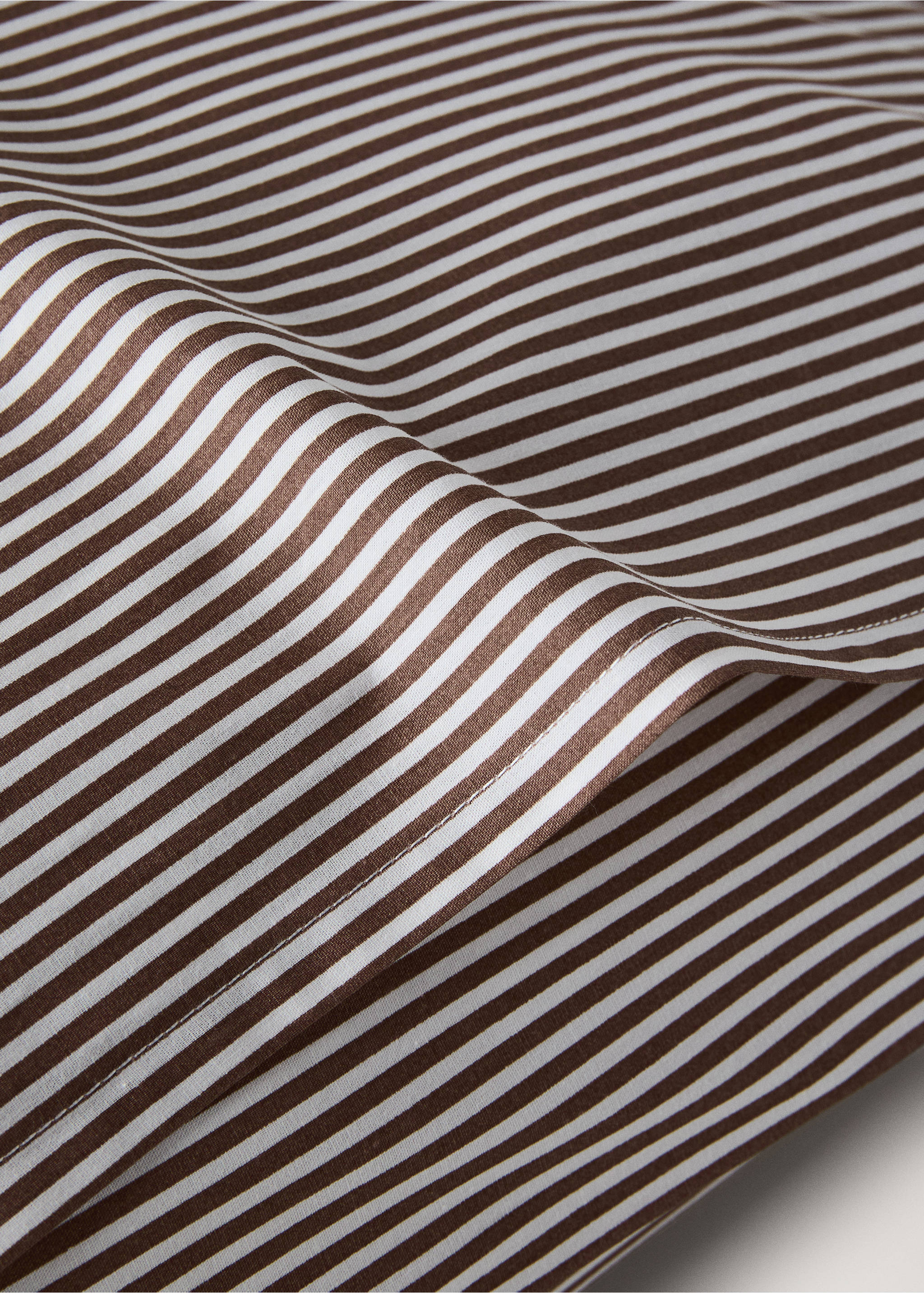 Two 200-thread-count striped cotton pillowcases, 50 x 75 cm - Detail zboží 1, Kávová. Ref: 37062921-00.