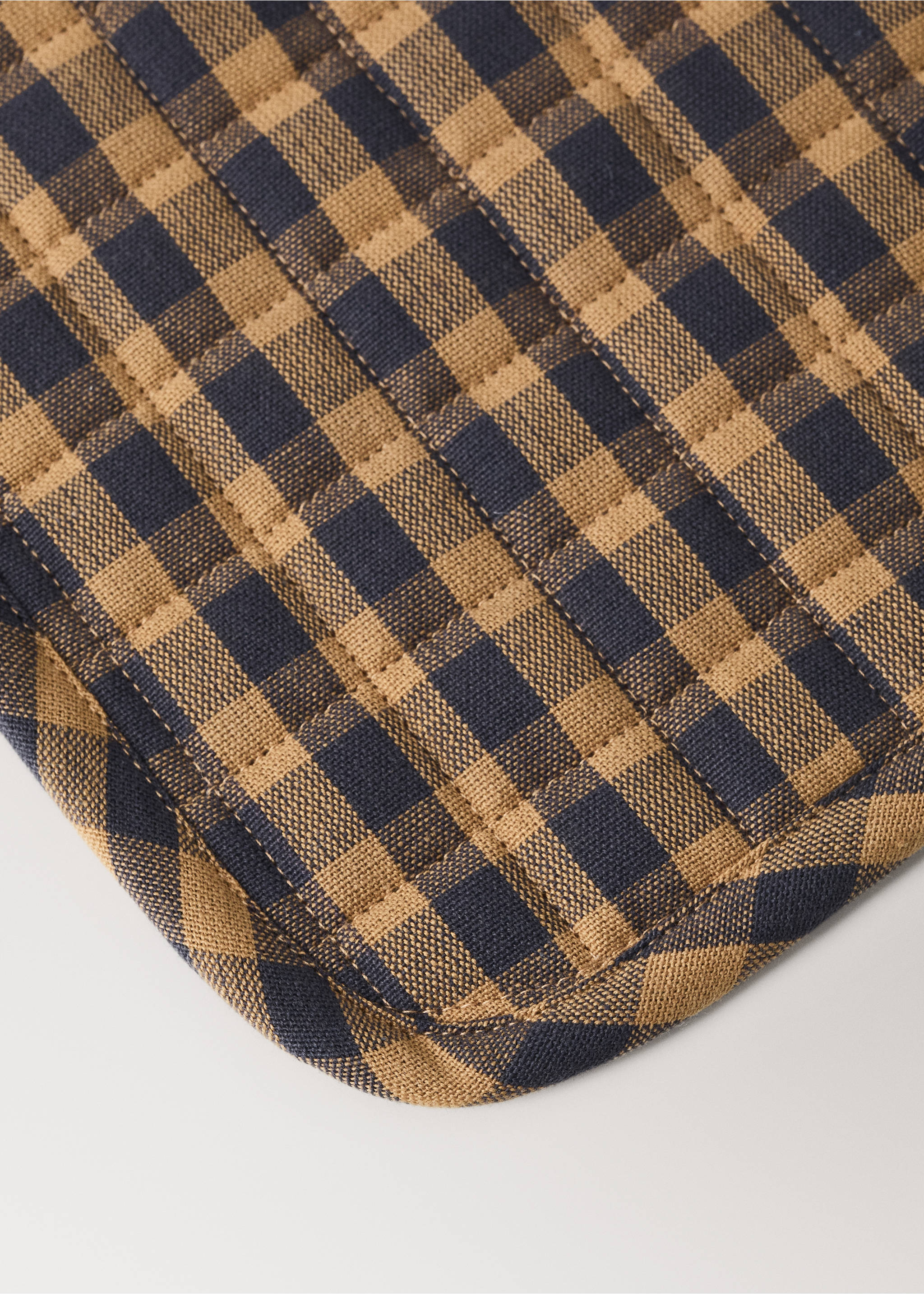Two-tone checkered cotton pot holder - Details of the article 2, Mustard. Ref: 37062923-00.