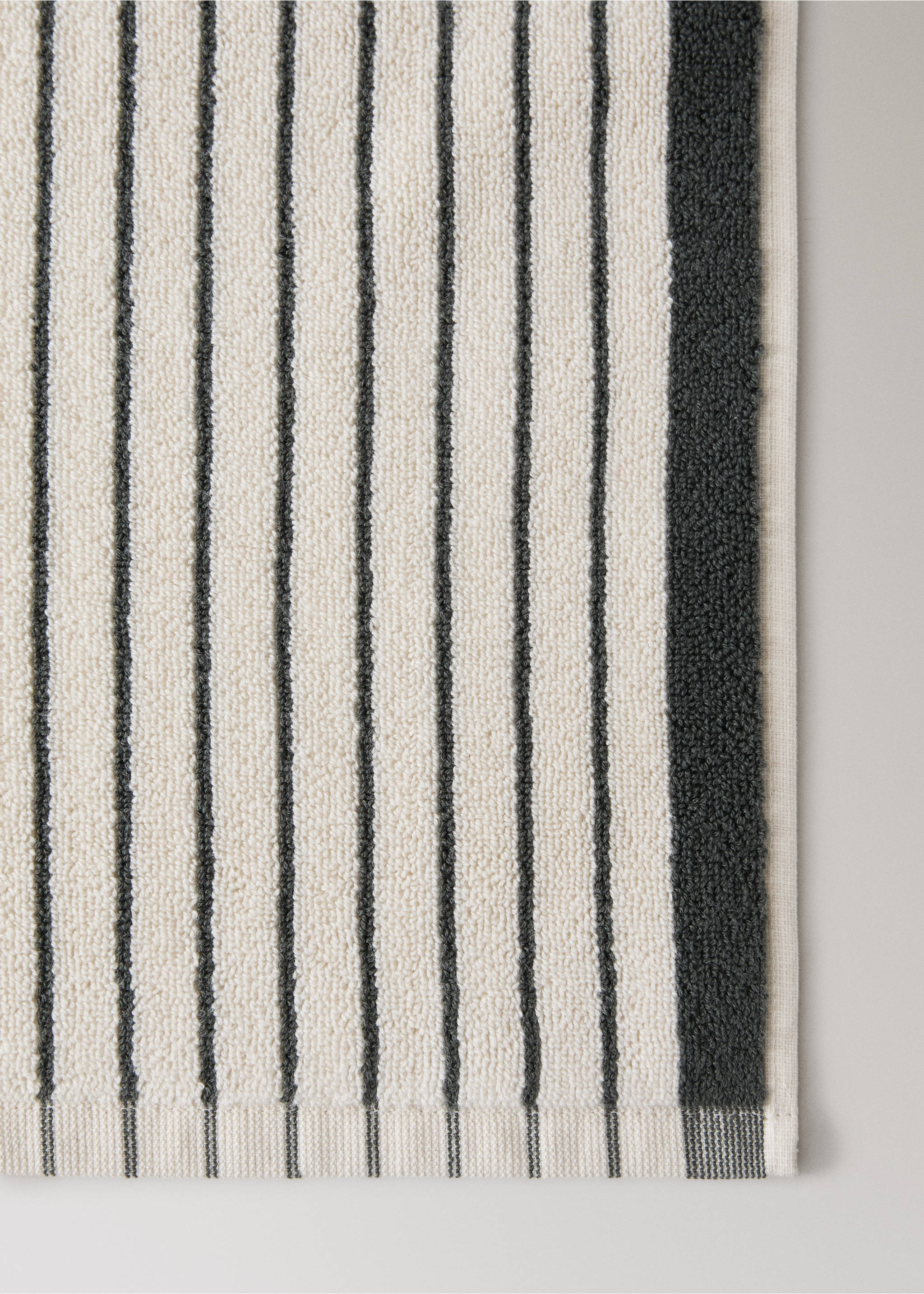 100% cotton striped bath mat - Details of the article 2, Petrol Blue. Ref: 37062930-00.