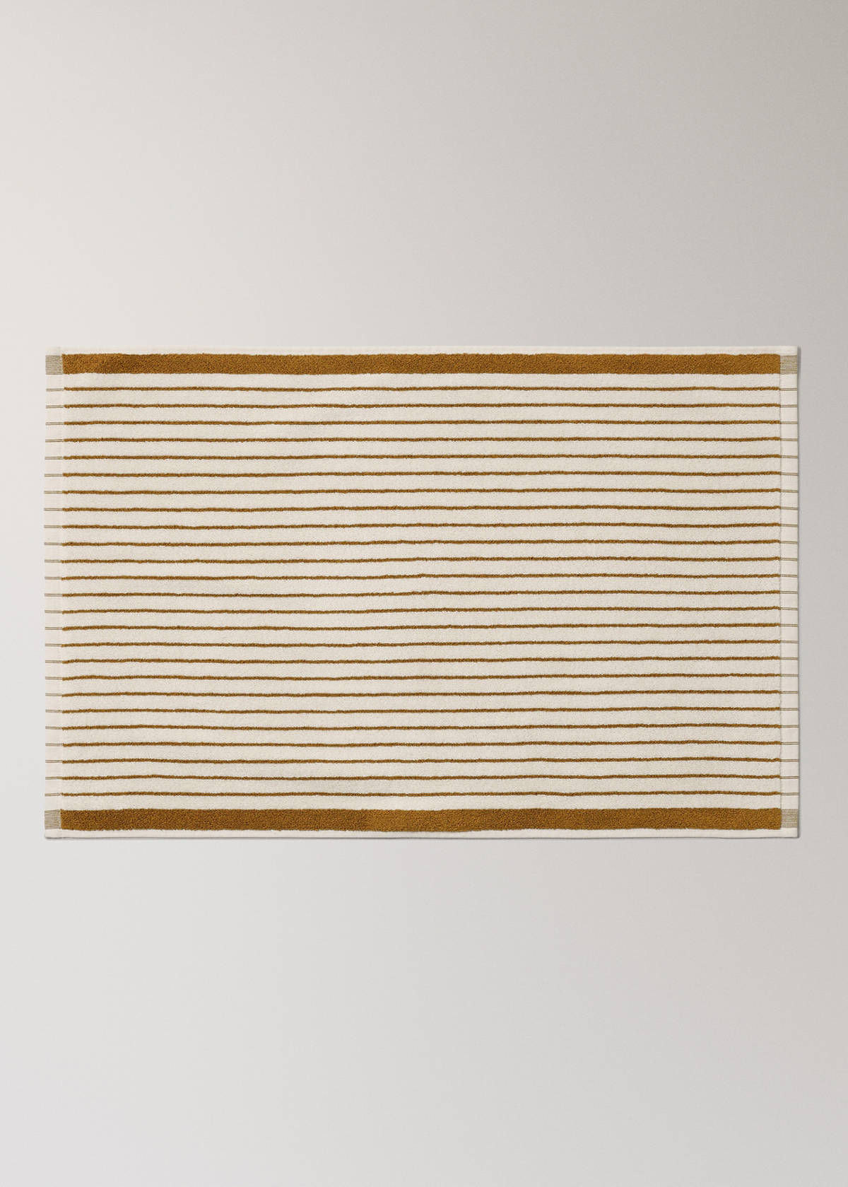 100% cotton striped bath rug — Russet