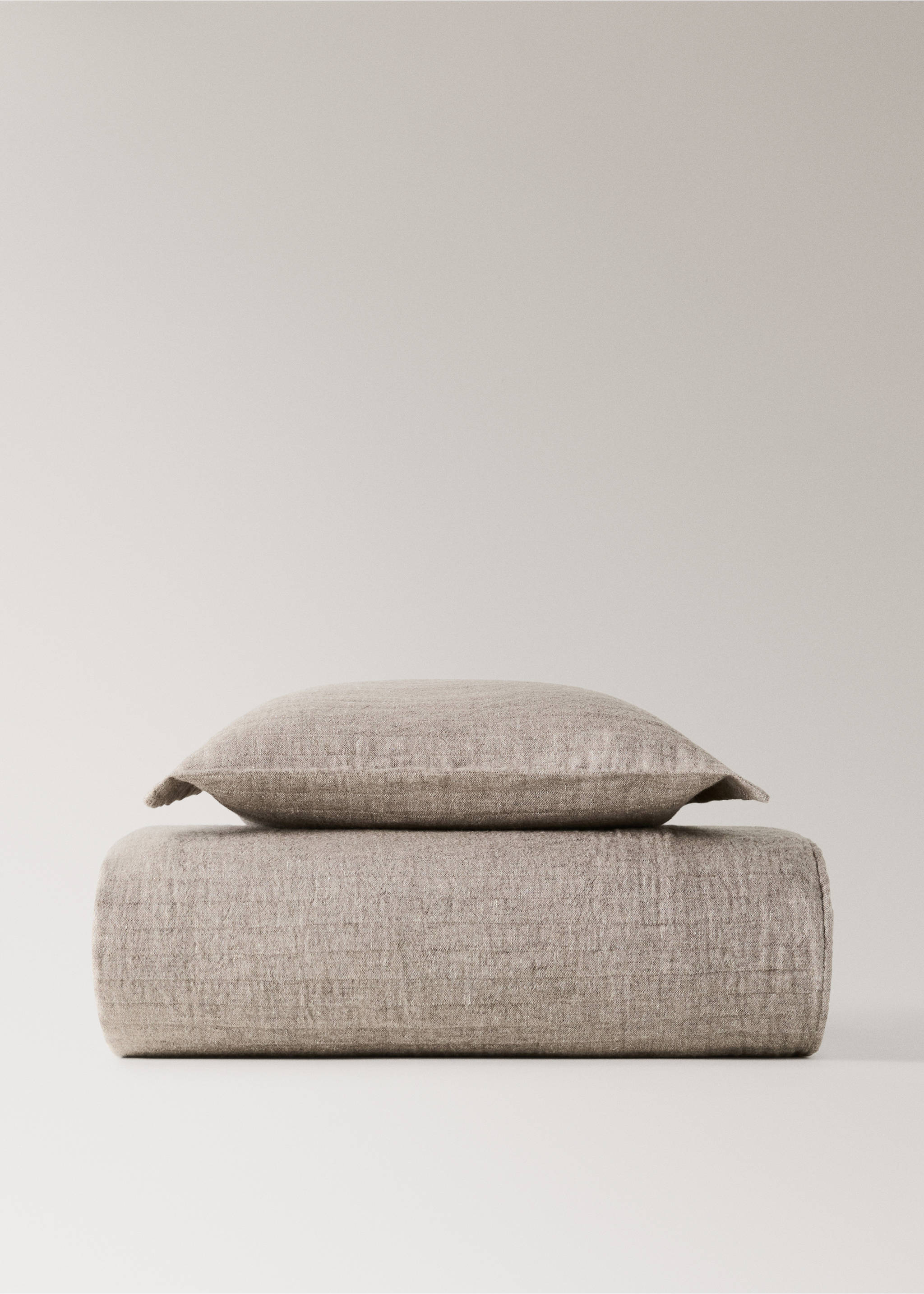 Premium quality linen and wool blend bedspread for 135/140/150 cm beds - Details of the article 2, Sand. Ref: 37062934-00.