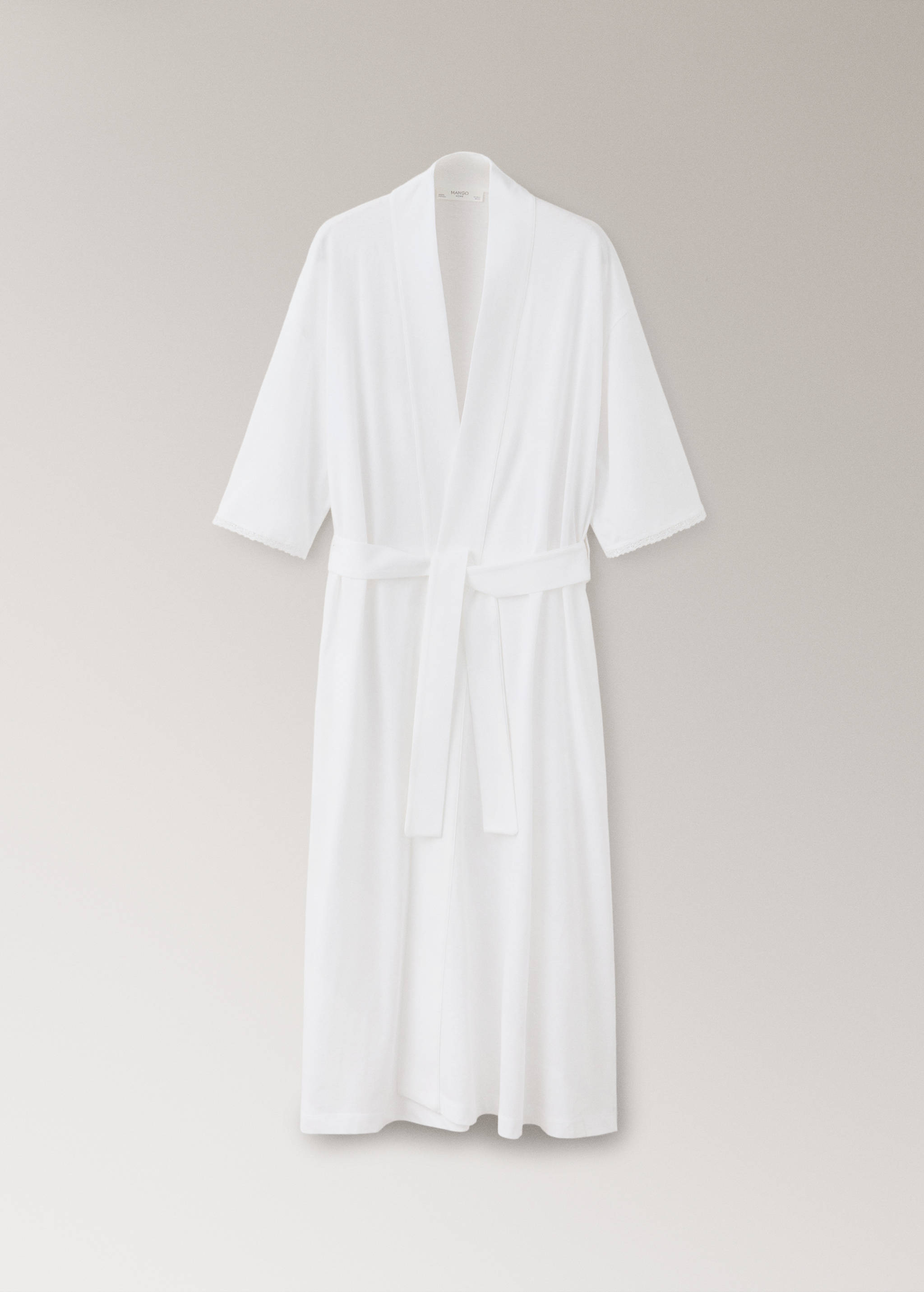 Cotton robe with lace - Article without model