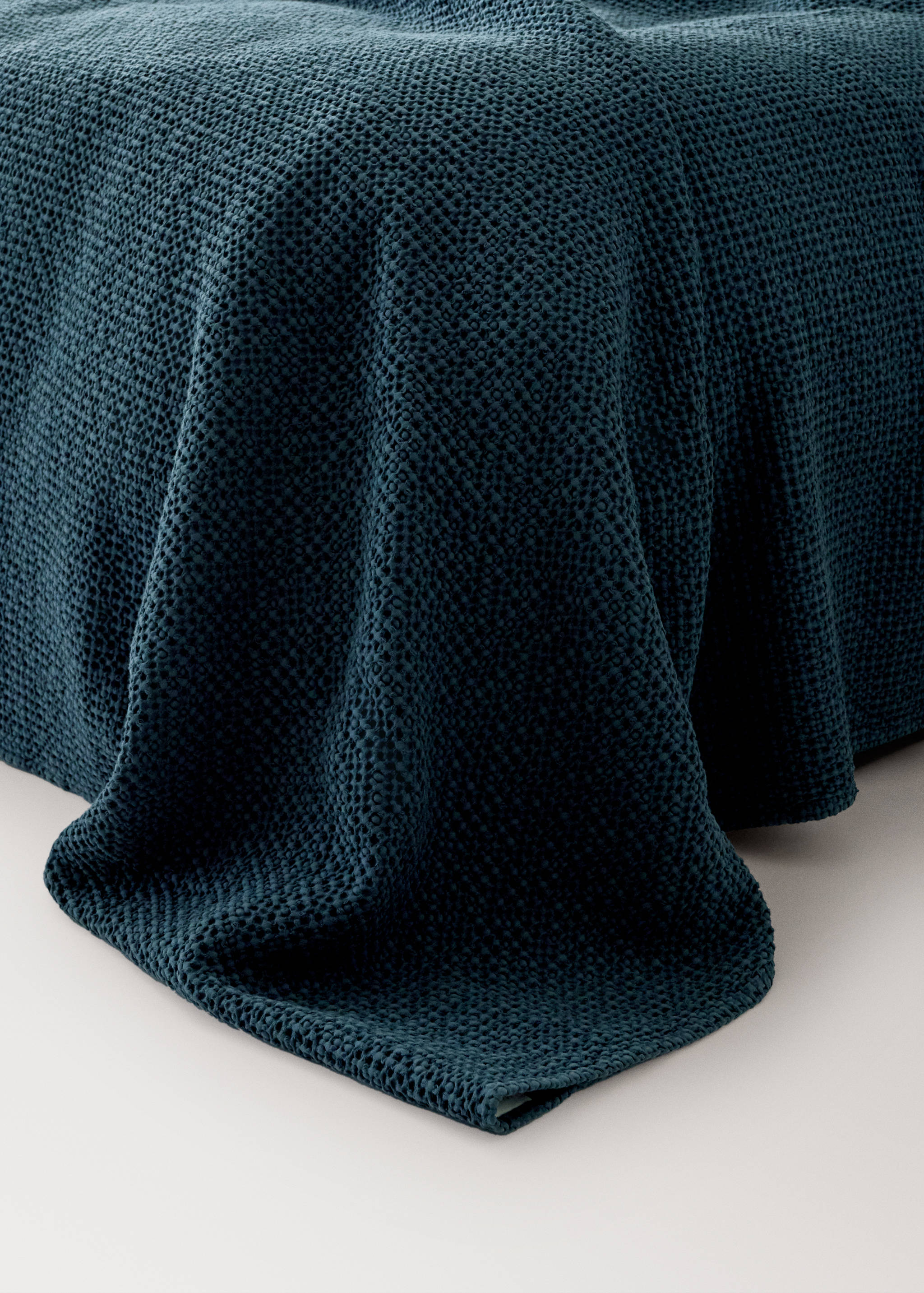 Garment dyed cotton bedspread Bed 180/200 cm - Details of the article 8