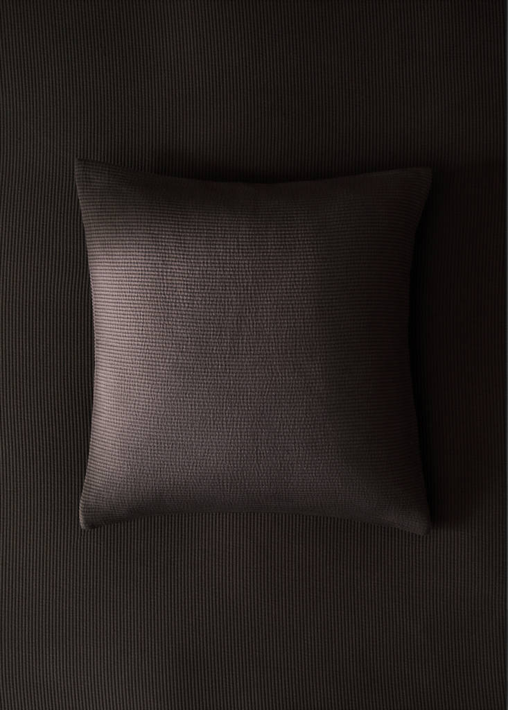 Bed cushion cover 100% cotton garment dye 50x50