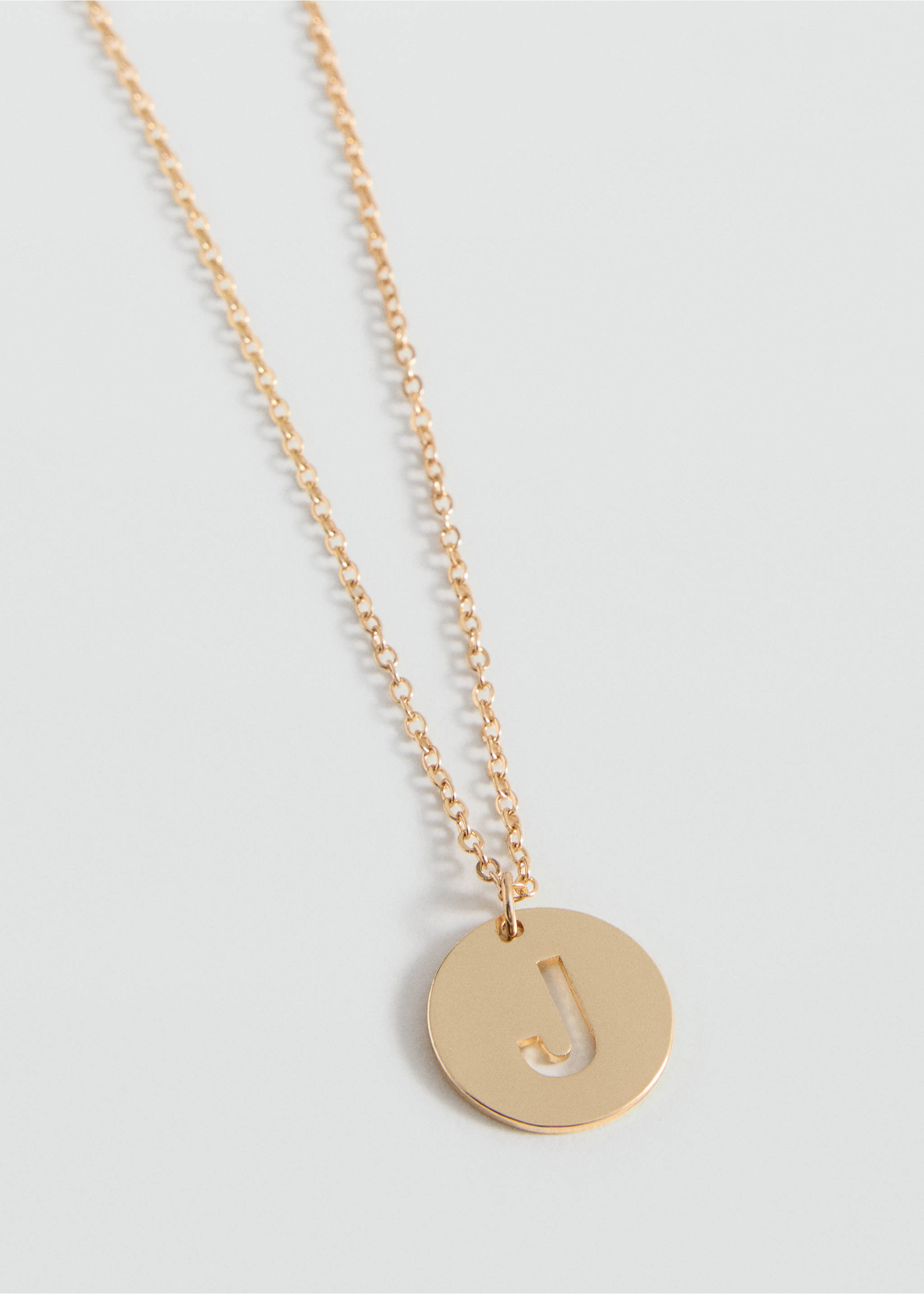 Letter Pendant Necklace - Medium plane, Gold. Ref: 37062949-00.