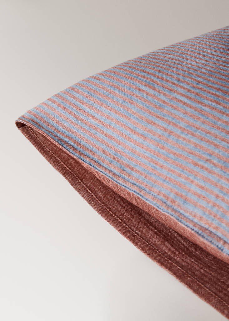 Two reversible striped cotton gauze pillowcases 60x60cm — Medium Pink