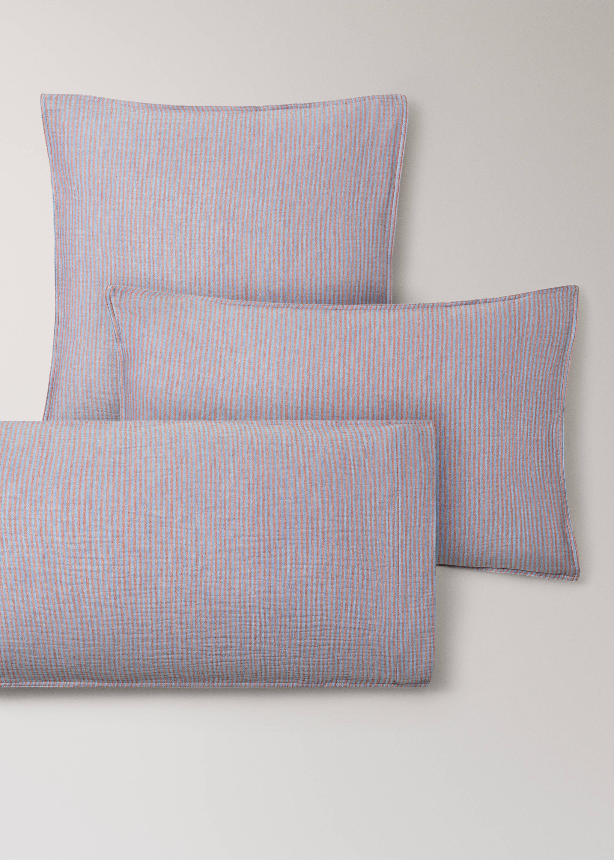 Two reversible striped cotton gauze pillowcases 60x60cm - Details of the article 4, Medium Pink. Ref: 37063025-00.